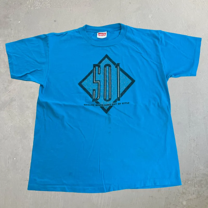 J- Vintage Levi's 501 Graphic Made In USA Single Stitch Tee - L made by HG Vintage