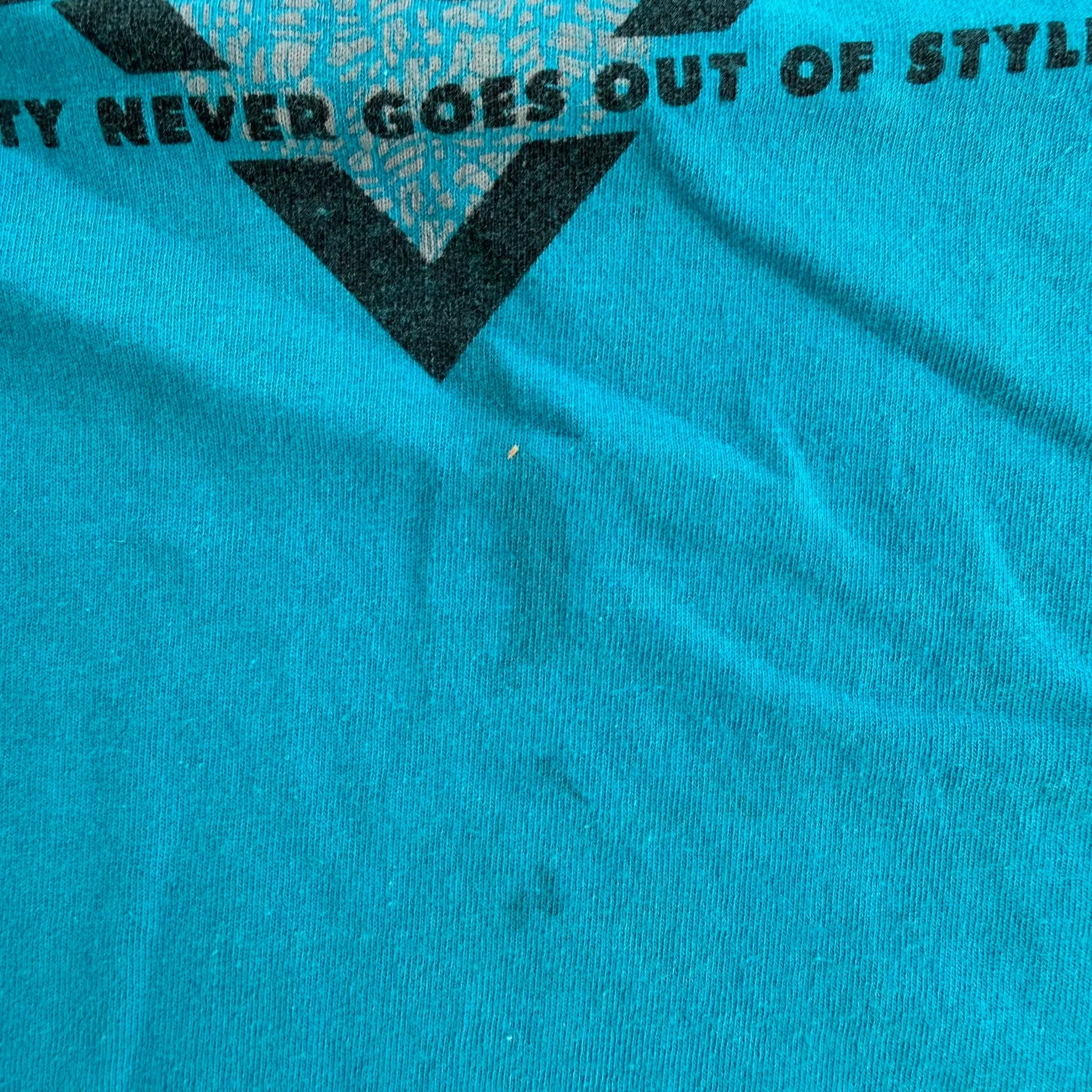 J- Vintage Levi's 501 Graphic Made In USA Single Stitch Tee - L sold by HG Vintage product image thumbnail 4