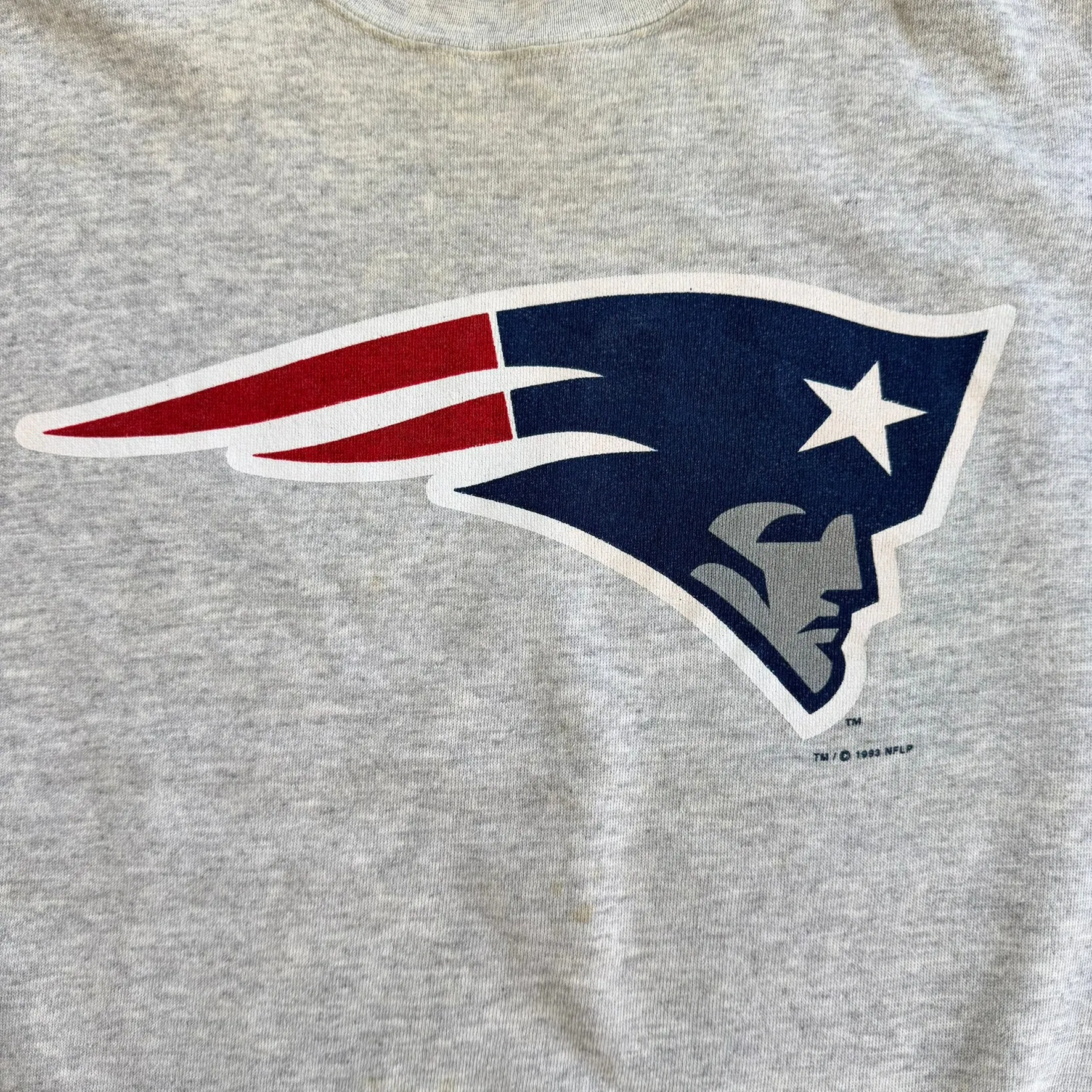 J- Vintage '93 New England Patriots Logo NFL Salems Sportswear Tag Made In USA Crewneck - XL sold by HG Vintage product image thumbnail 2
