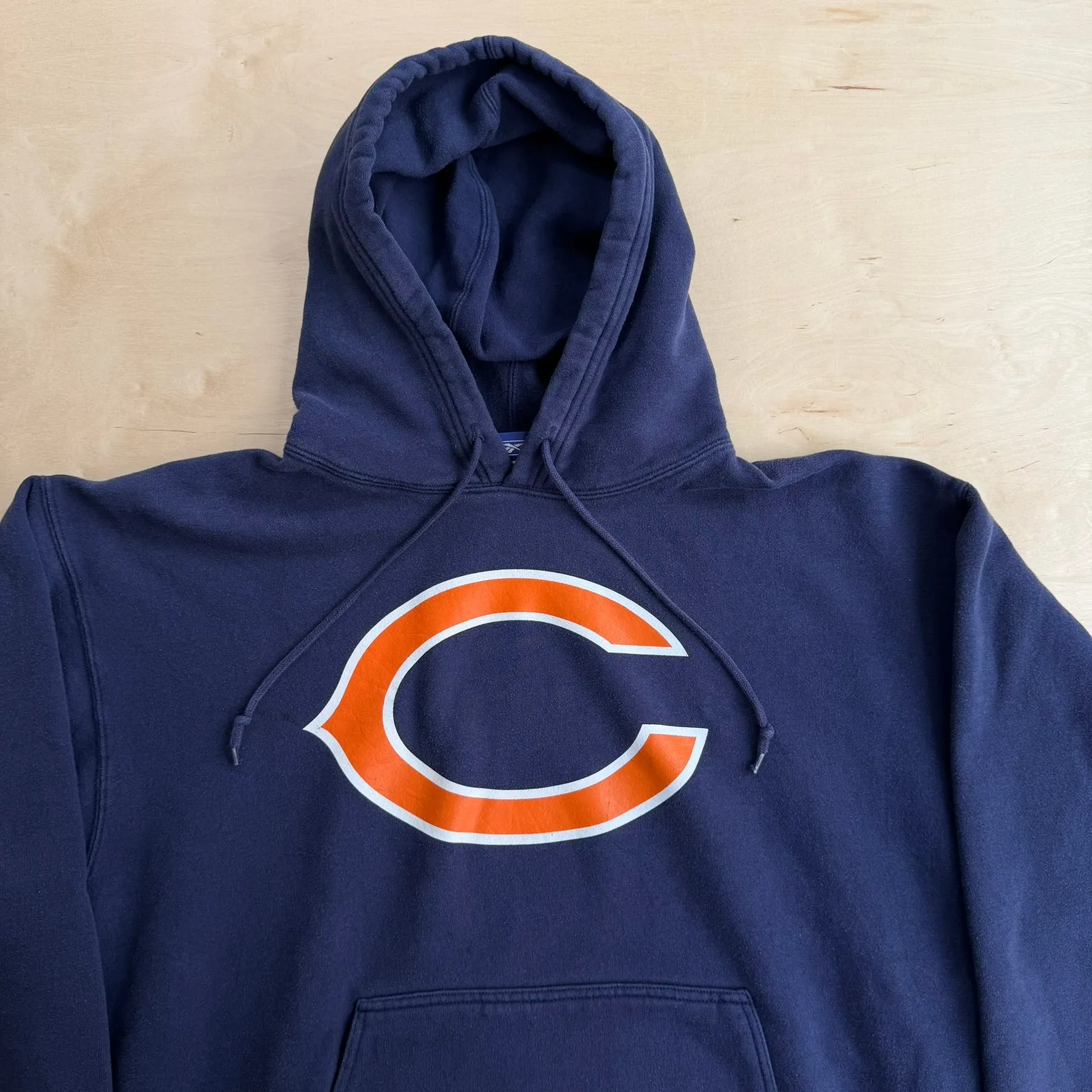 J- Vintage Chicago Bears NFL Reebok Logo Graphic Hoodie - XL sold by HG Vintage product image thumbnail 2