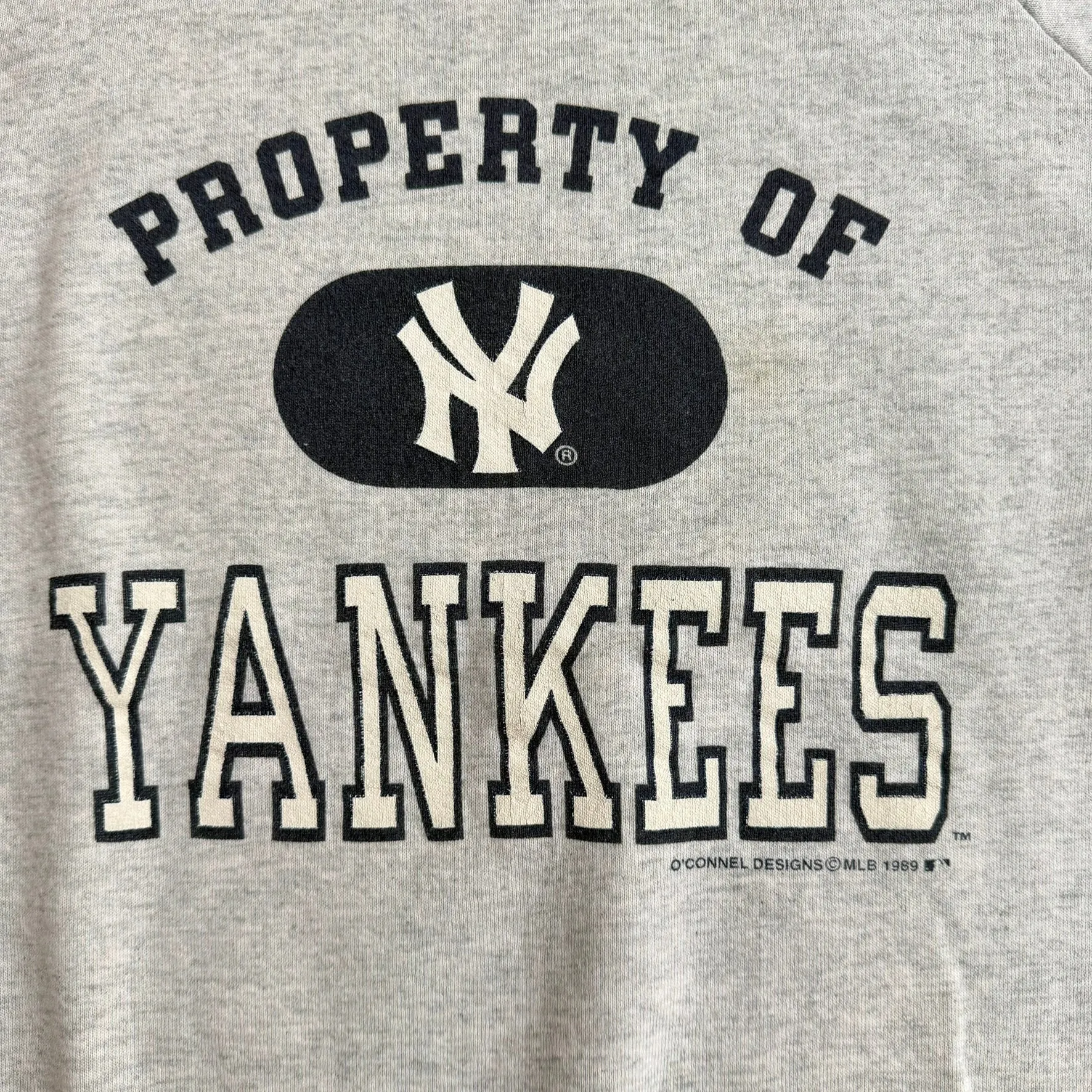 J- Vintage '89 New York Yankees MLB Property Of Yankees Graphic Made In USA Crewneck - XL sold by HG Vintage product image thumbnail 2