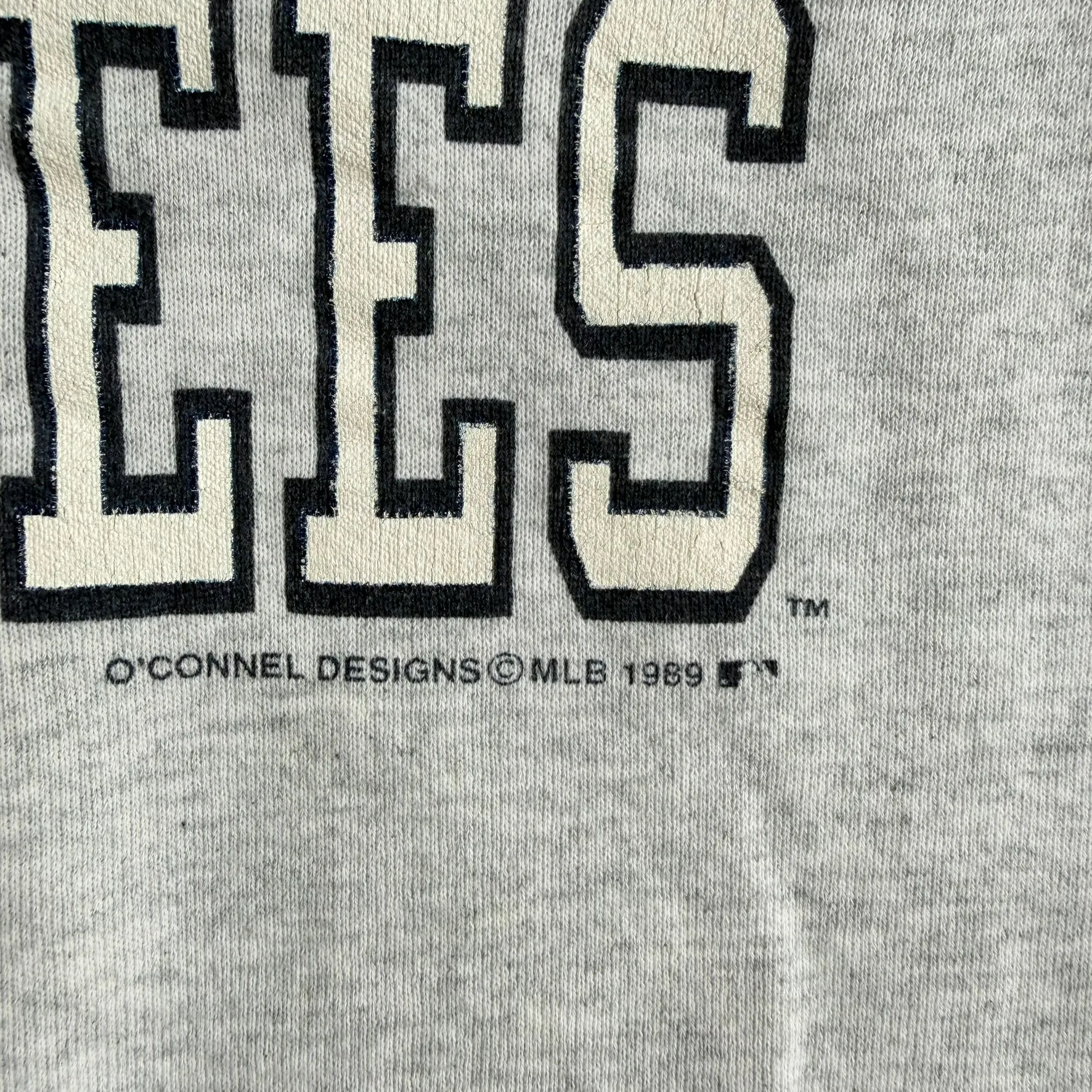 J- Vintage '89 New York Yankees MLB Property Of Yankees Graphic Made In USA Crewneck - XL sold by HG Vintage product image thumbnail 3