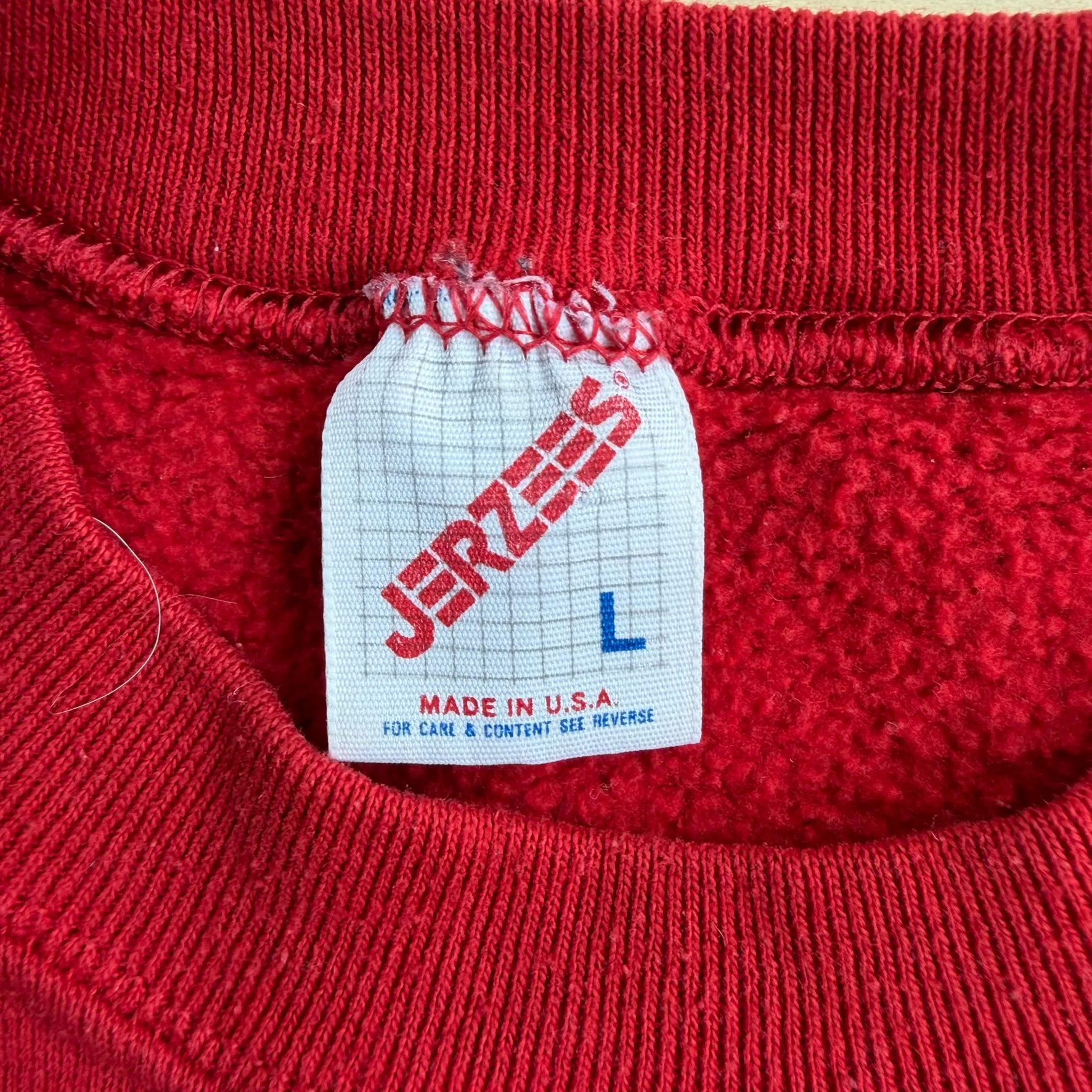 J- Vintage '92 Philadelphia Phillies MLB Logo Graphic Made In USA Crewneck - L sold by HG Vintage product image thumbnail 4