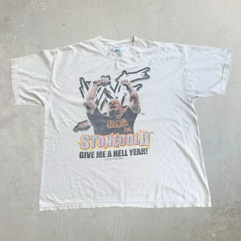J- Vintage '01 WWE Stone Cold Steve Austin Give Me A Hell Yeah Graphic Tee - XL made by HG Vintage
