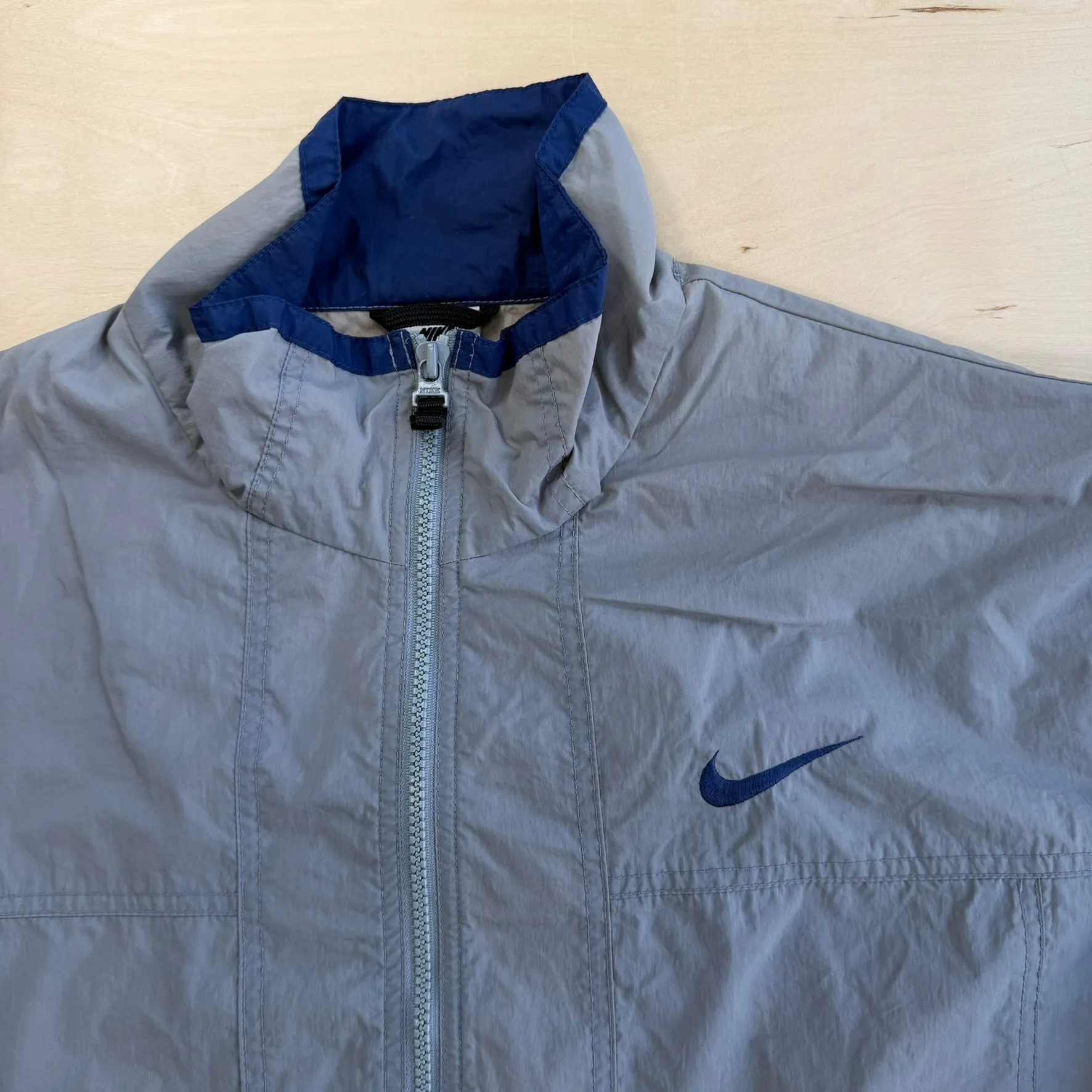 J- Vintage 90s Nike Embroidered Swoosh Zip Up Lightweight Jacket - L sold by HG Vintage product image thumbnail 2