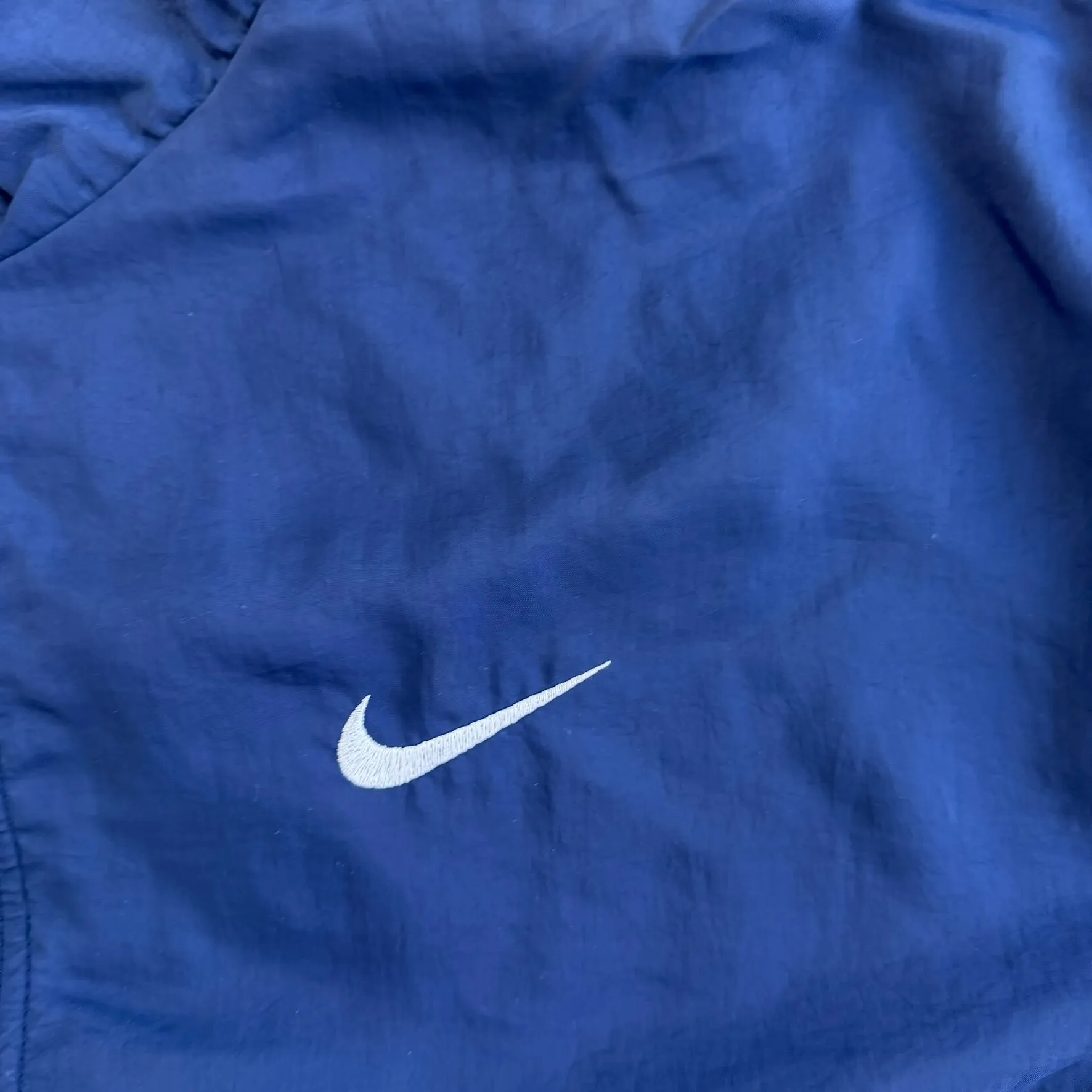 J- Vintage 90s Nike Embroidered Swoosh Lightweight Zip Up Navy Jacket - L sold by HG Vintage product image thumbnail 3