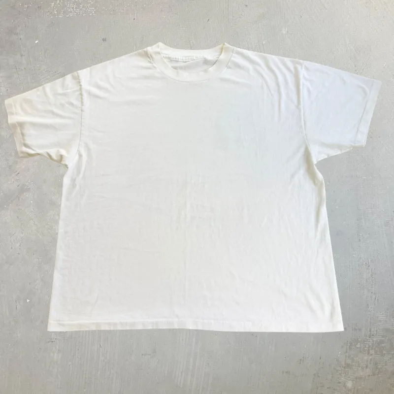 J- Vintage Planet Card Defending Our Wildlife Back Graphic Single Stitch Tee - L made by HG Vintage
