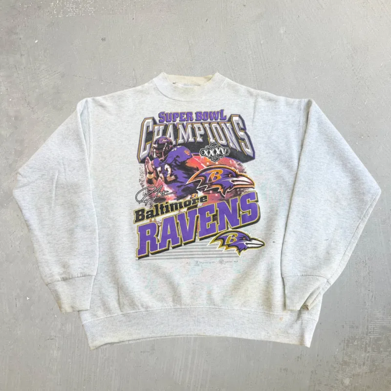 J- Vintage '01 Baltimore Ravens Super Bowl 35 NFL Ray Lewis Graphic Crewneck - L made by HG Vintage