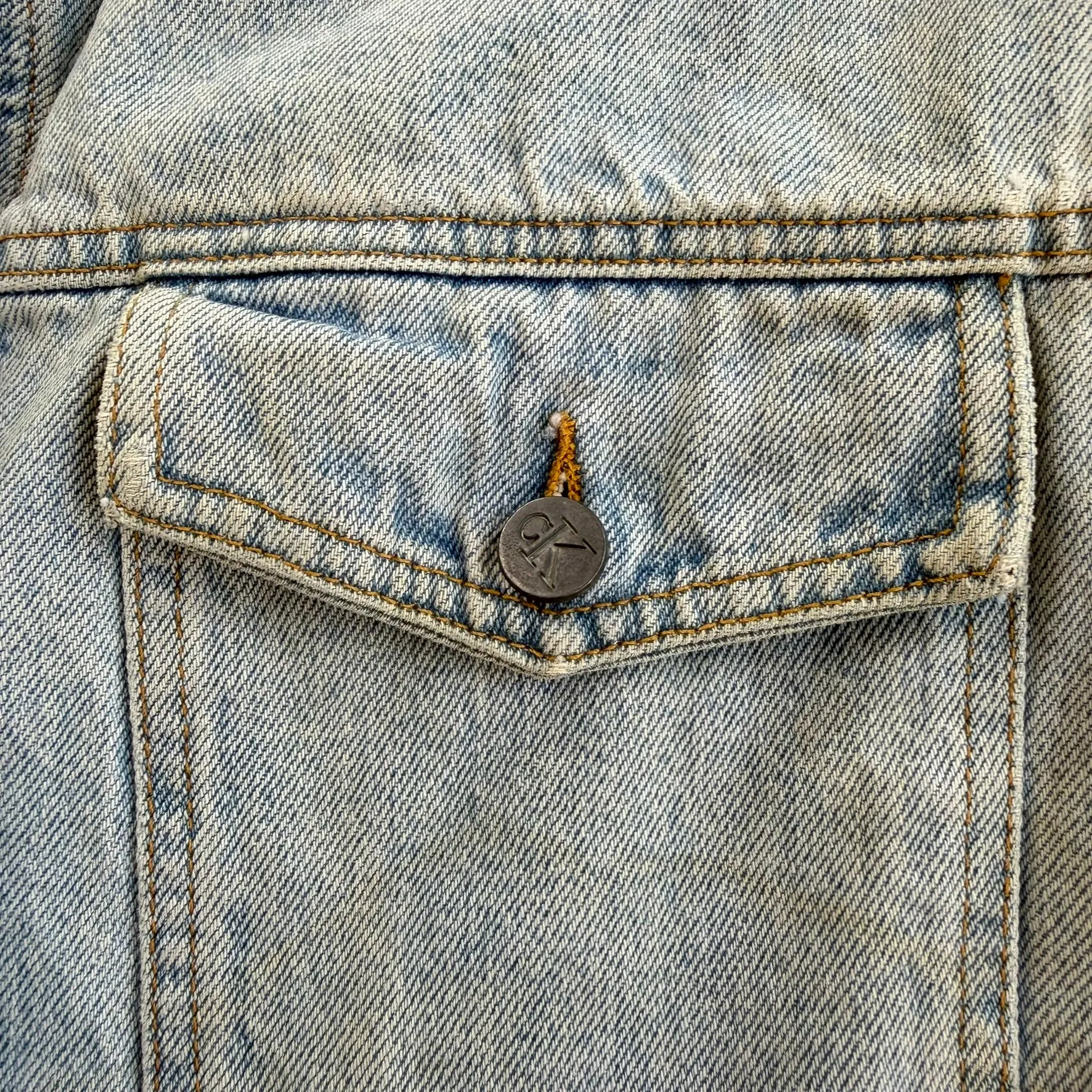J- Vintage 90s Calvin Klein Jeans Light Wash Oversized Denim Jacket - XL sold by HG Vintage product image thumbnail 5