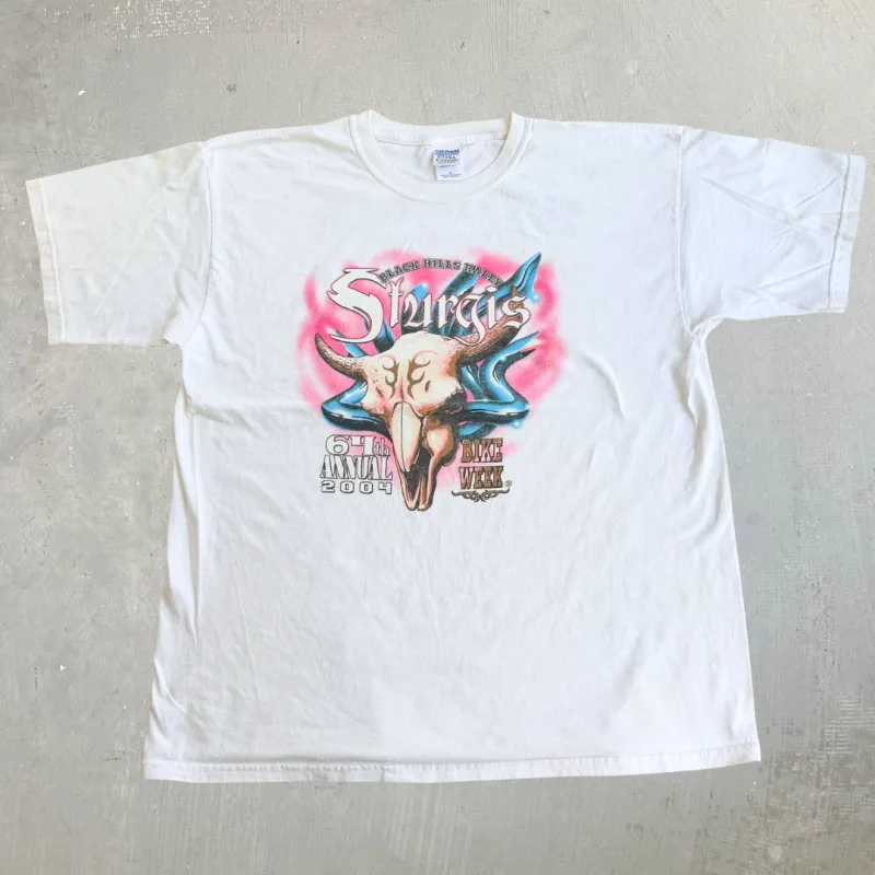 J- Vintage '04 Sturgis Black Hills Rally 64th Annual Bike Week Graphic Tee - XL made by Harley-Davidson