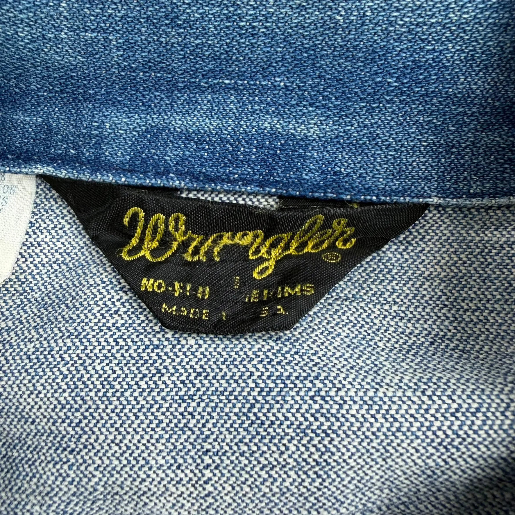 J- Vintage 70s Wrangler 4 Pockets Made In USA Denim Trucker Jacket - 46 Long (fits L) sold by HG Vintage product image thumbnail 3
