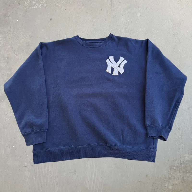 J- Vintage New York Yankees MLB Majestic Embroidered Logo Crewneck - XL made by HG Vintage