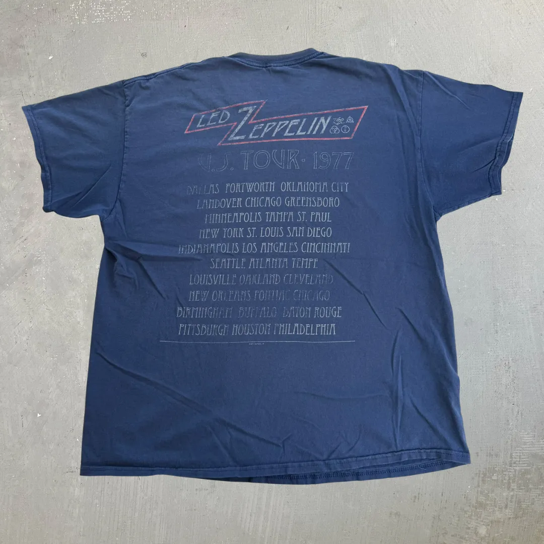 J- '11 Led Zeppelin Reprint 1977 Los Angeles Concert Zeppelin Graphic Tee - XL sold by HG Vintage product image thumbnail 3
