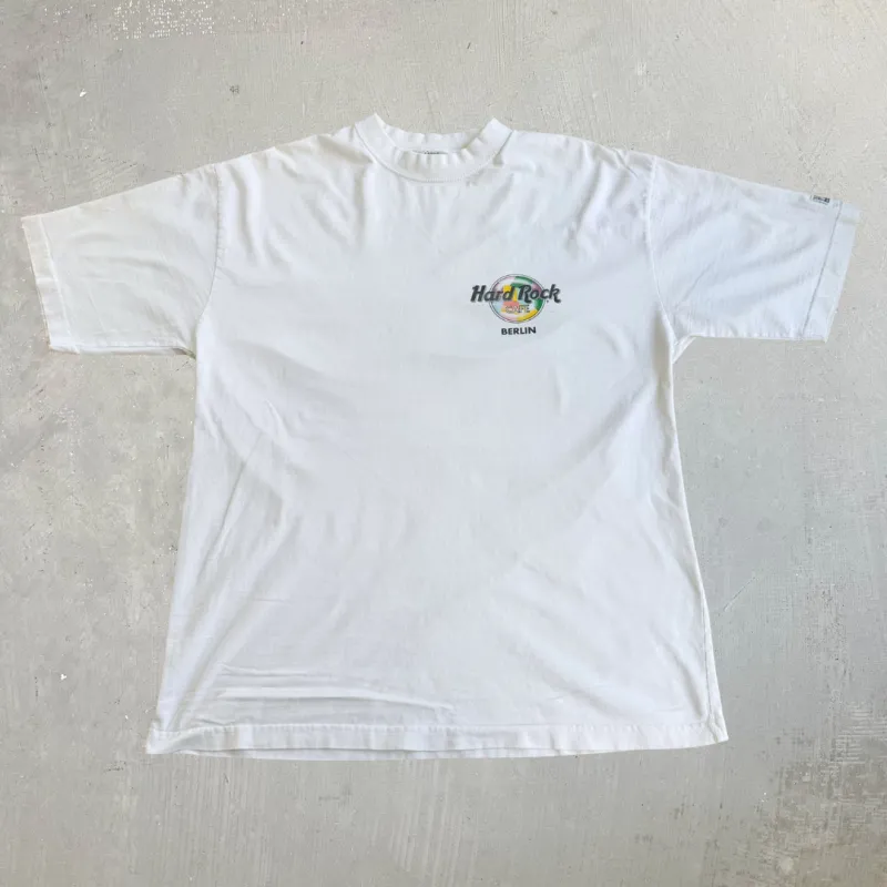 J- Vintage 90s Hard Rock Cafe Berlin Graphic Tee - L made by Hard Rock Cafe
