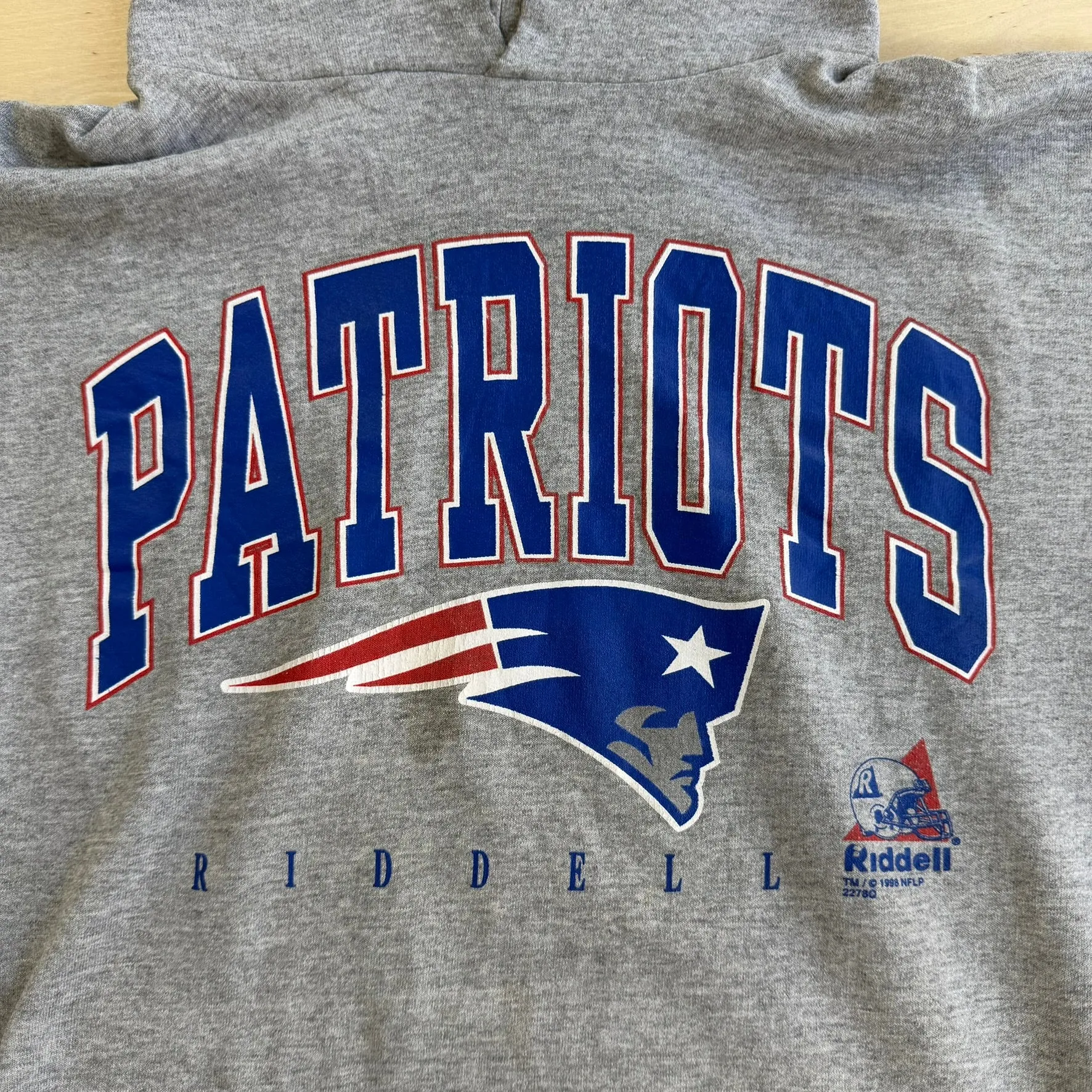 J- Vintage '98 New England Patriots NFL Riddell Graphic Text & Logo Hoodie - L sold by HG Vintage product image thumbnail 2