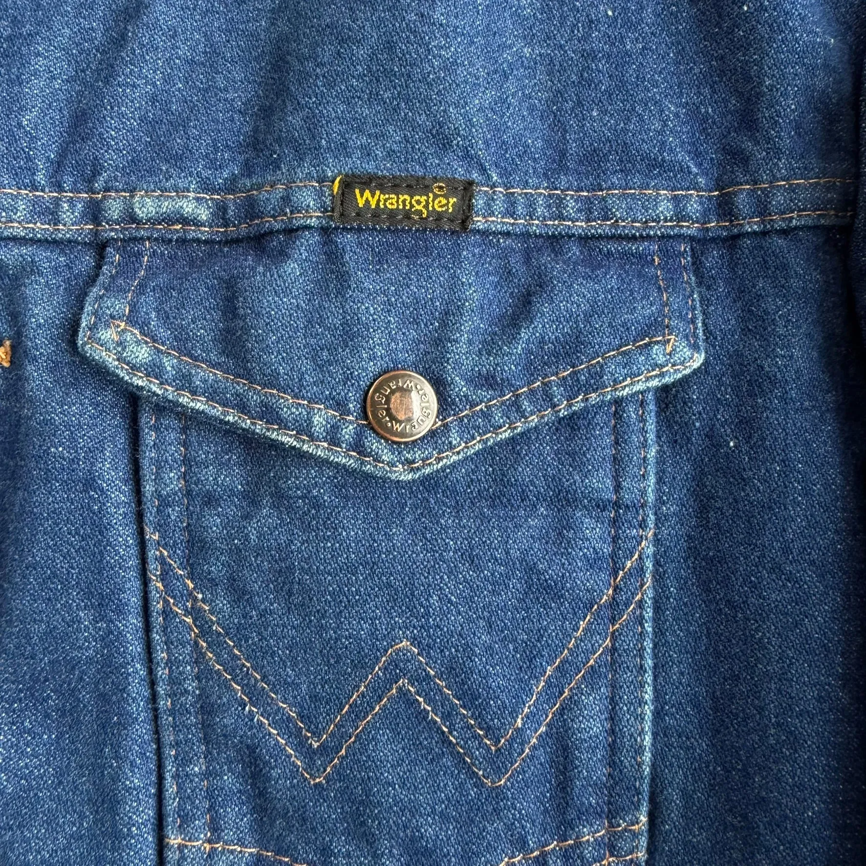J- Vintage Wrangler Western Blanket Lined Denim Jacket - 44L (fits XL) sold by HG Vintage product image thumbnail 4