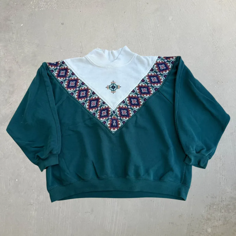 J- Vintage American Sportif Patterned & Embroidery Crewneck - L made by HG Vintage