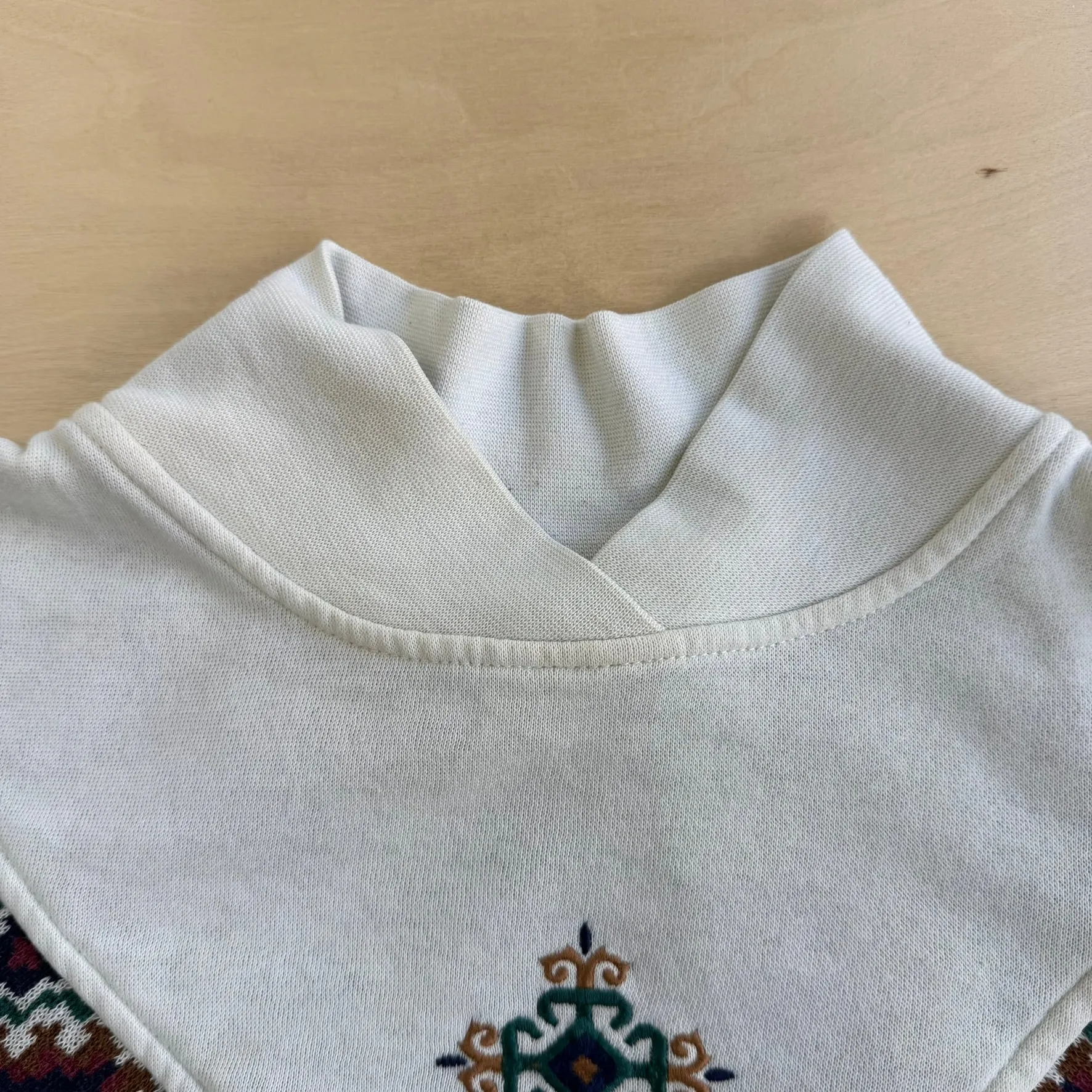 J- Vintage American Sportif Patterned & Embroidery Crewneck - L sold by HG Vintage product image thumbnail 4