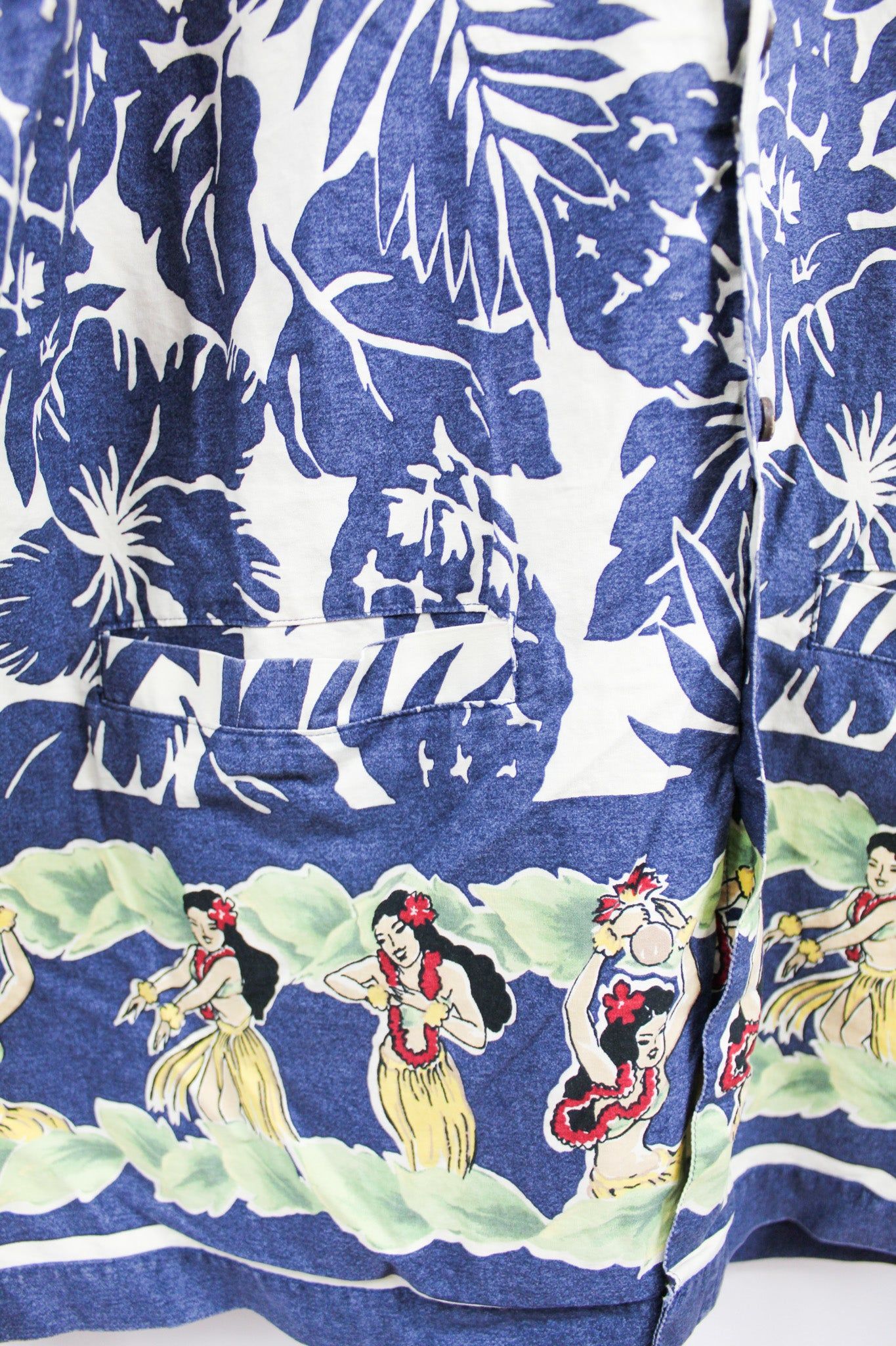 Hawaiian Girls & Flowers 70s Printed Button Up Shirts sold by HG Vintage product image thumbnail 2