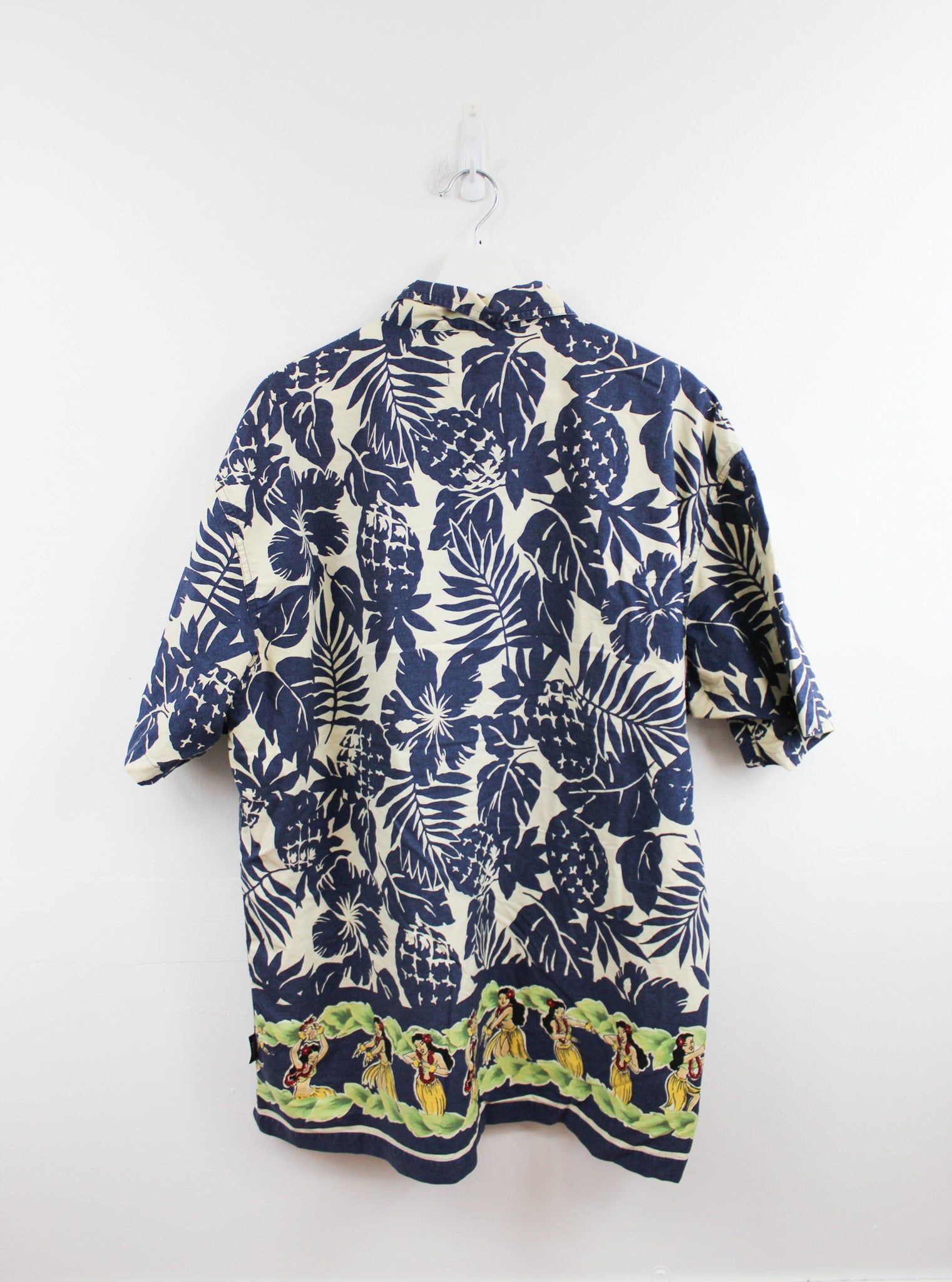 Hawaiian Girls & Flowers 70s Printed Button Up Shirts sold by HG Vintage product image thumbnail 3