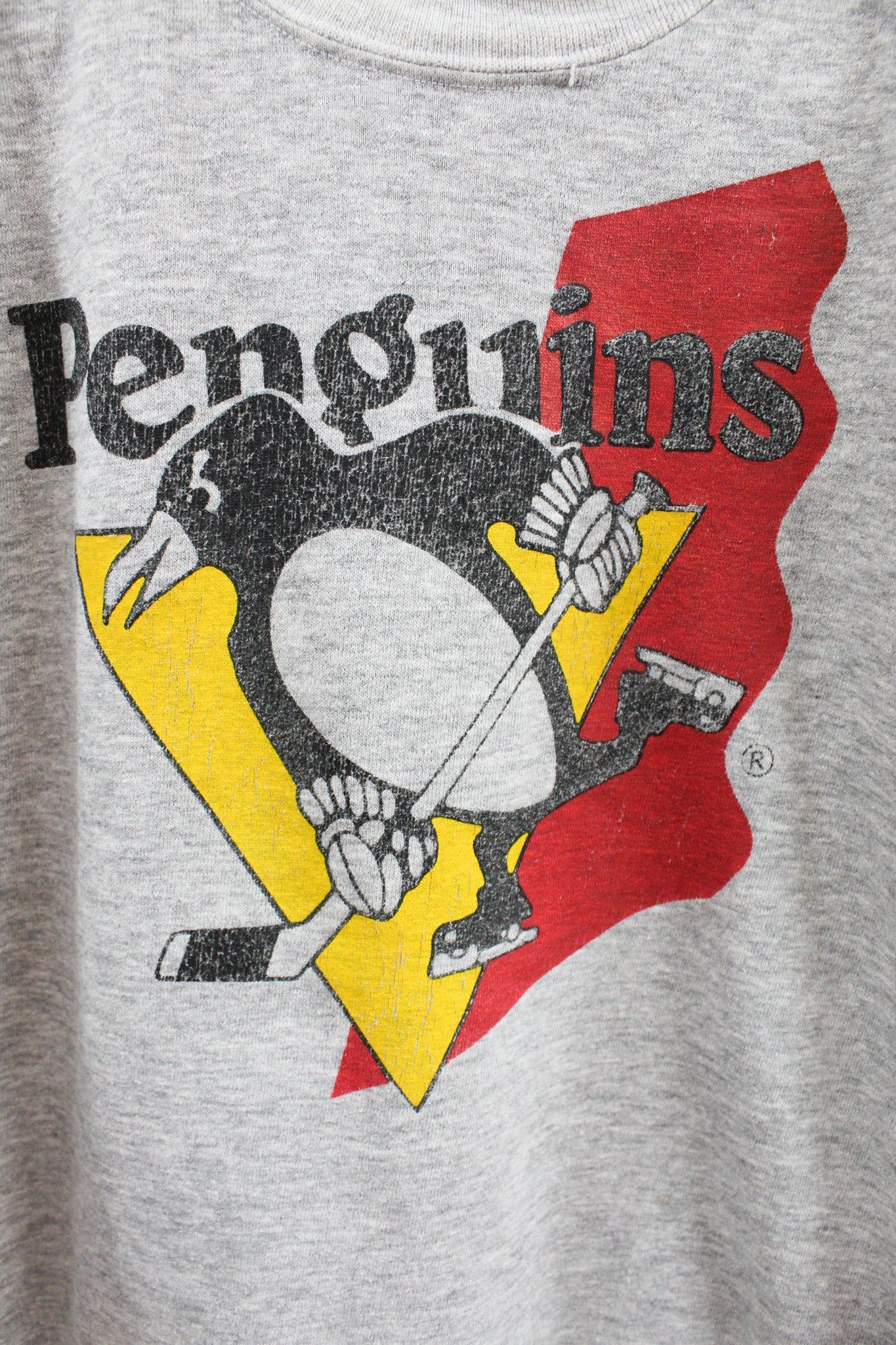NHL Pittsburgh Penguins Logo Crewneck sold by HG Vintage product image thumbnail 2
