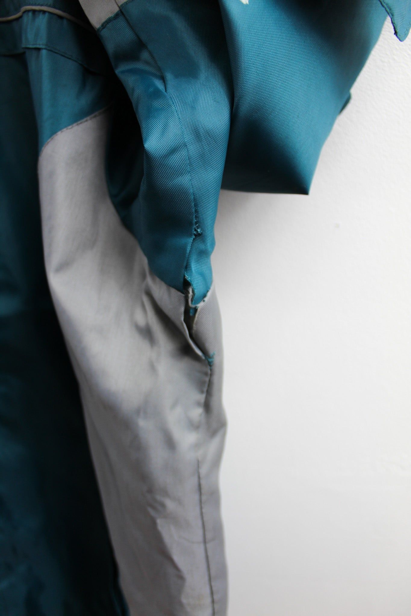 CC- Vintage NFL Philadelphia Eagles Nylon Windbreaker sold by HG Vintage product image thumbnail 5