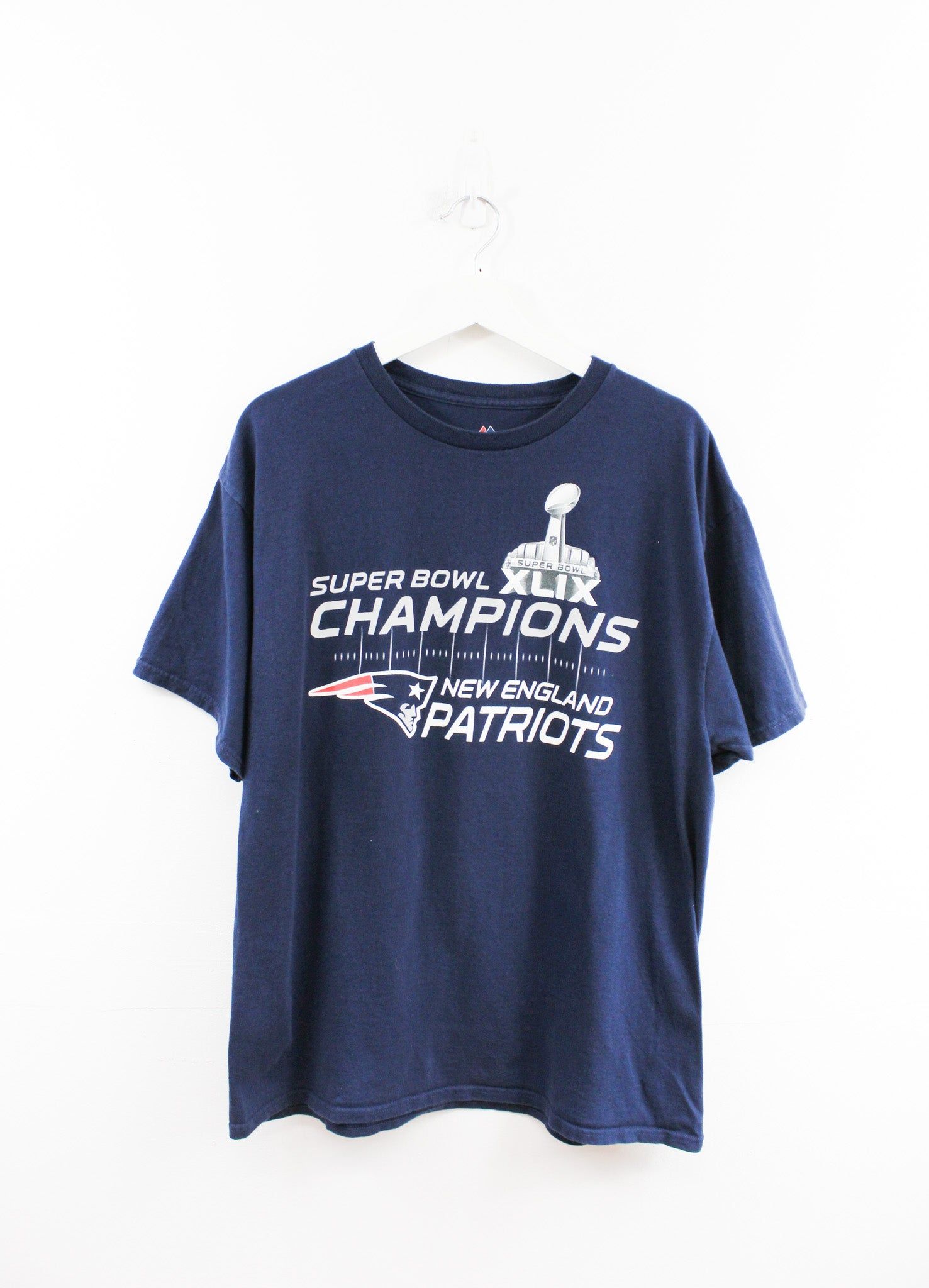 NFL New England Patriots 15' Super Bowl Champ Tee sold by HG Vintage