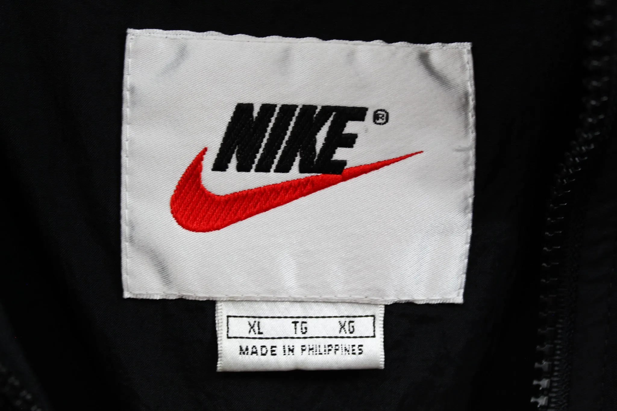 X - Vintage 90s Nike Stripes Light Nylon Windbreaker Jacket sold by HG Vintage product image thumbnail 4