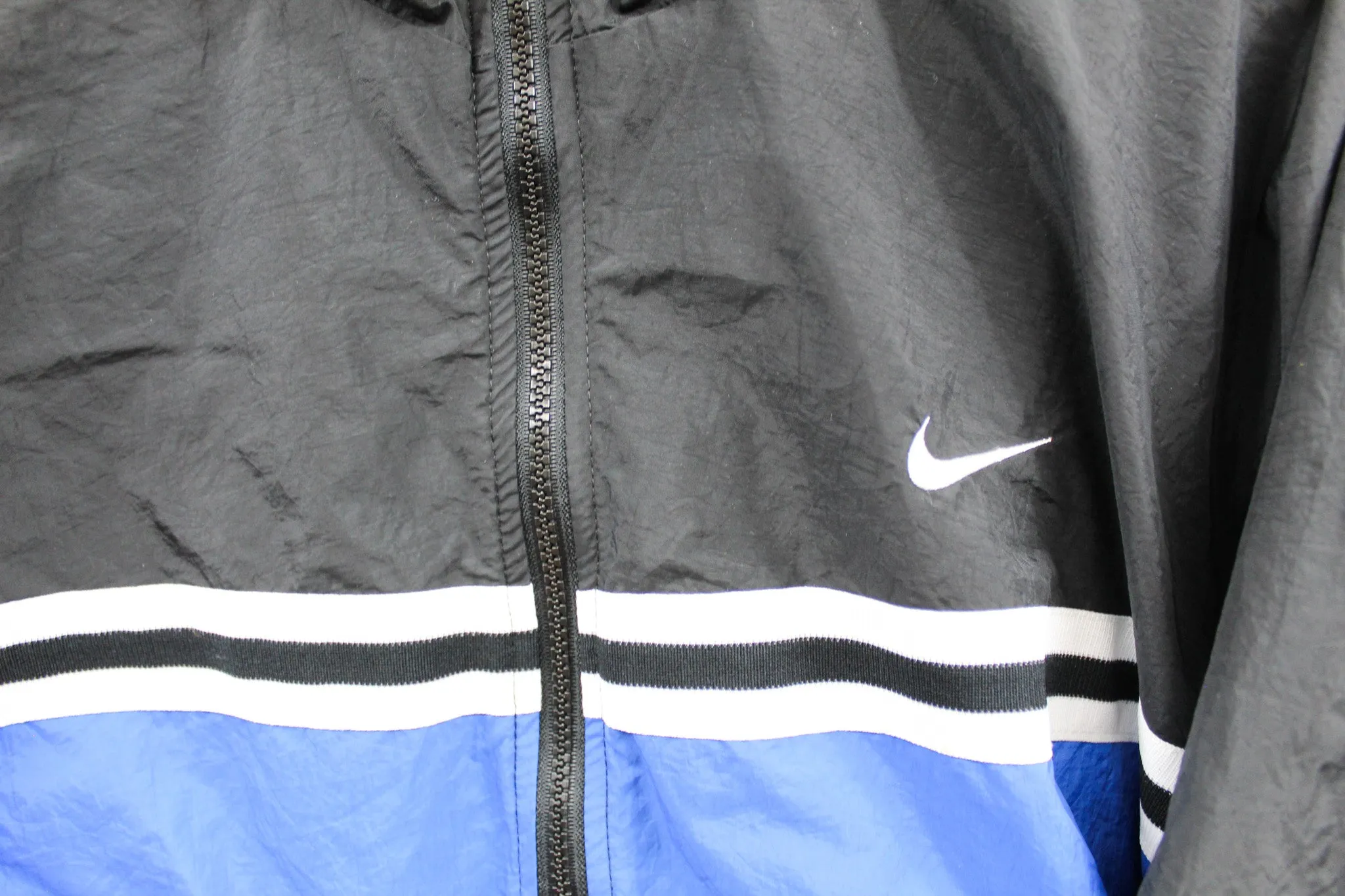 X - Vintage 90s Nike Stripes Light Nylon Windbreaker Jacket sold by HG Vintage product image thumbnail 2