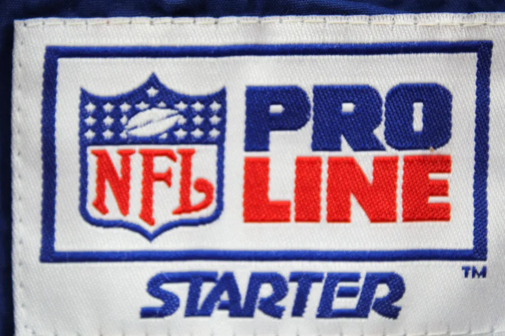 Z - Vintage Starter Pro Line New York Giants Pullover Windbreaker sold by HG Vintage product image thumbnail 3