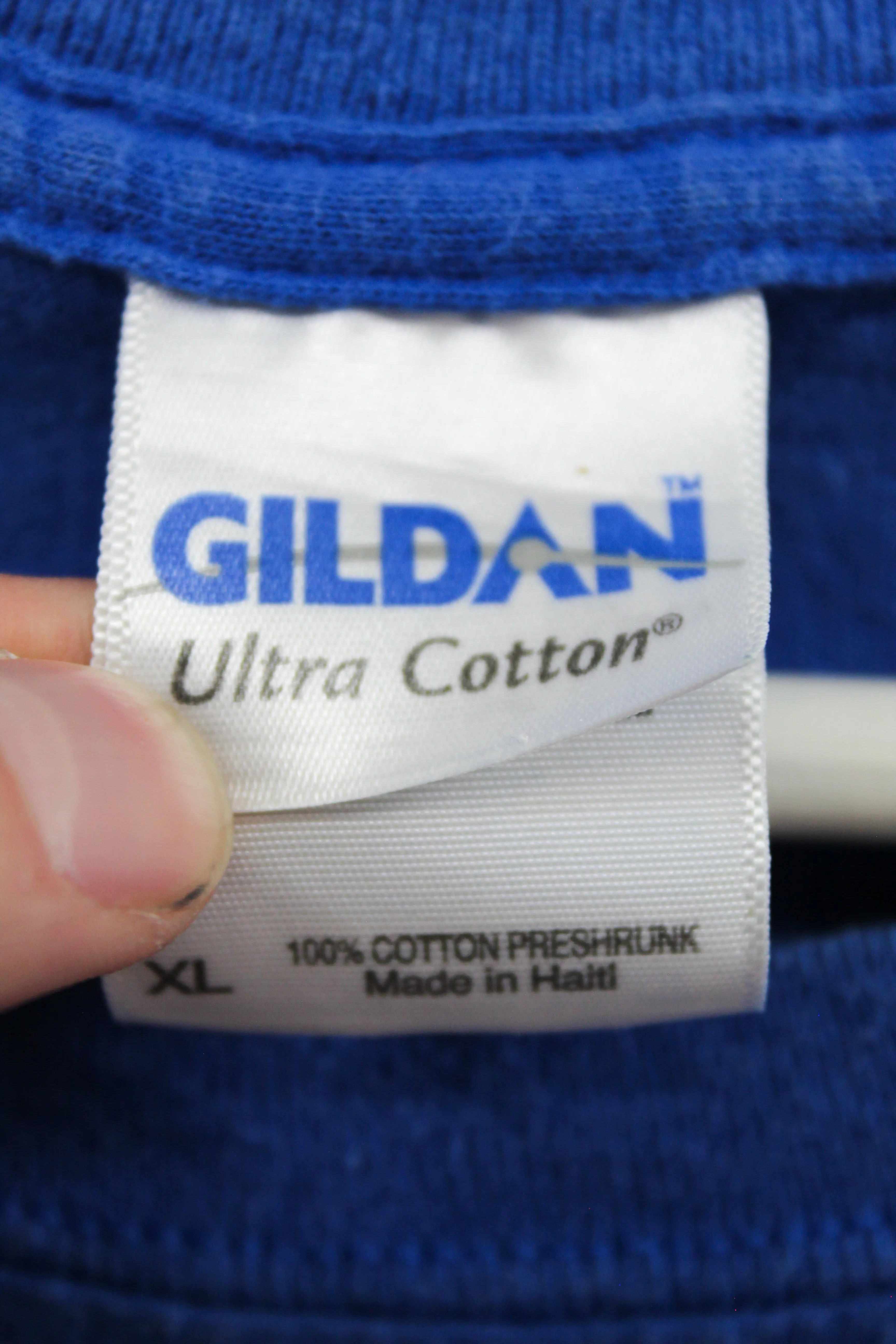 X - 2011 Kenney Chesney Goin' Costal Corona Tour Tee sold by HG Vintage product image thumbnail 3