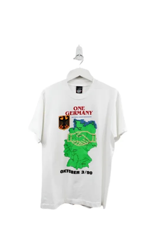 Z- Vintage 1990 Germany United Graphic Single Stitch Tee sold by HG Vintage