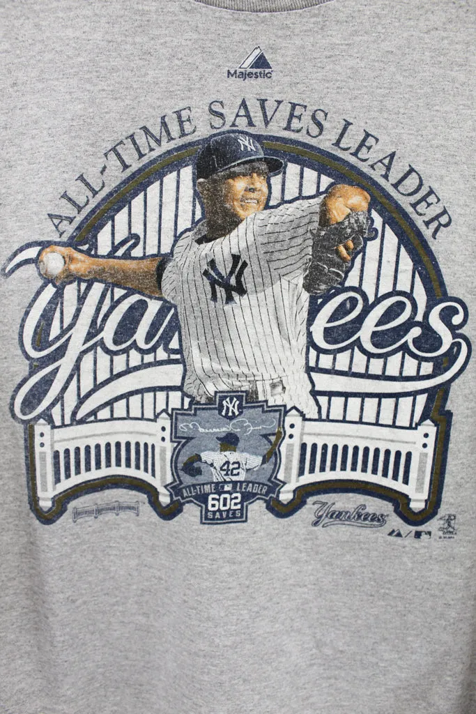 Z - MLB New York Yankees Mariano Rivera All Time Saves Leader Picture Tee sold by HG Vintage product image thumbnail 2