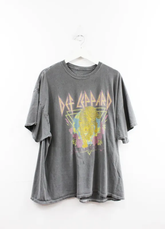 Def Leppard Leopard & Roses Graphic Tee sold by HG Vintage