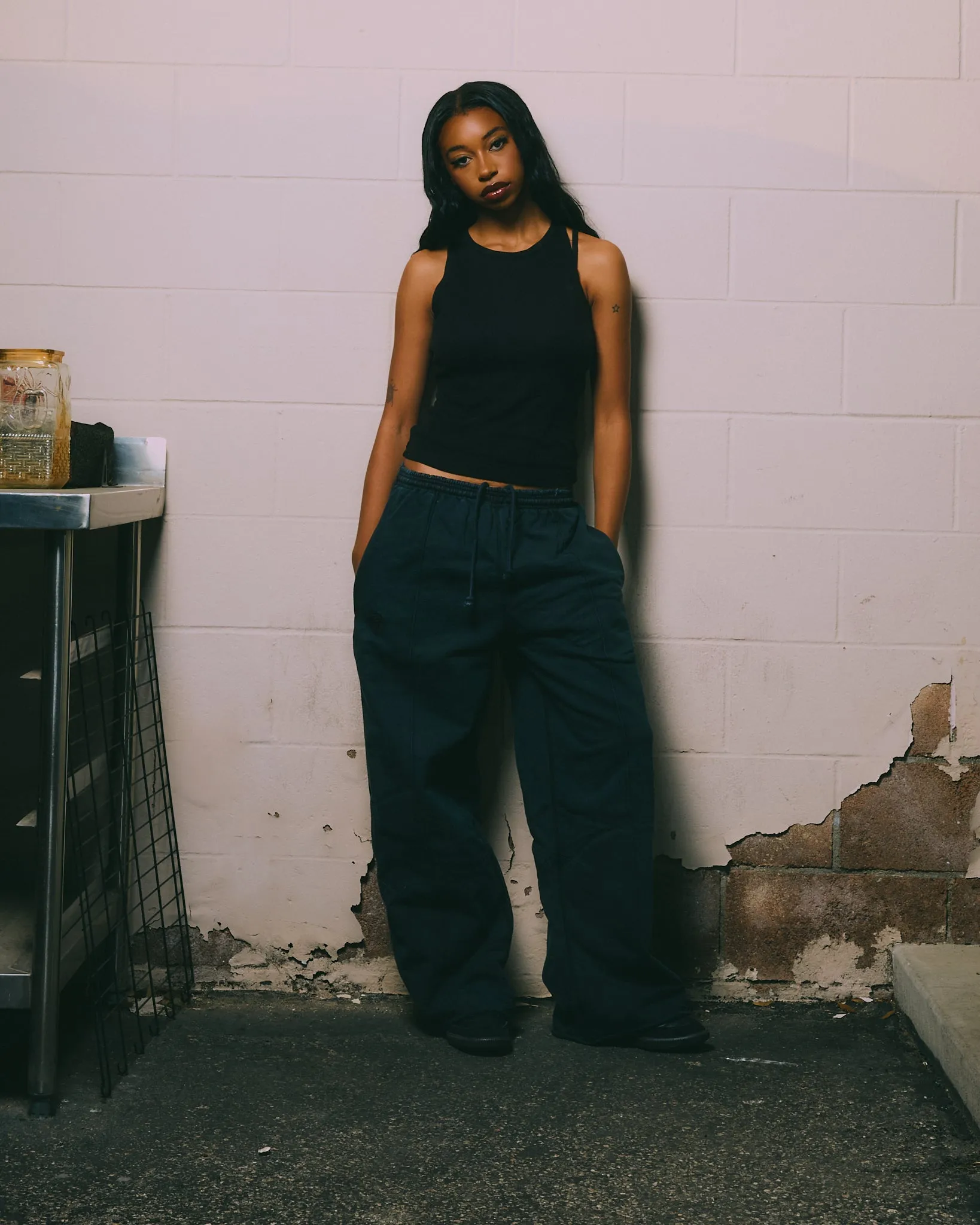 HYPLAND HEAVY WEIGHT PLEATED LOGO SWEAT PANTS (VINTAGE BLACK) sold by hypland product image thumbnail 3