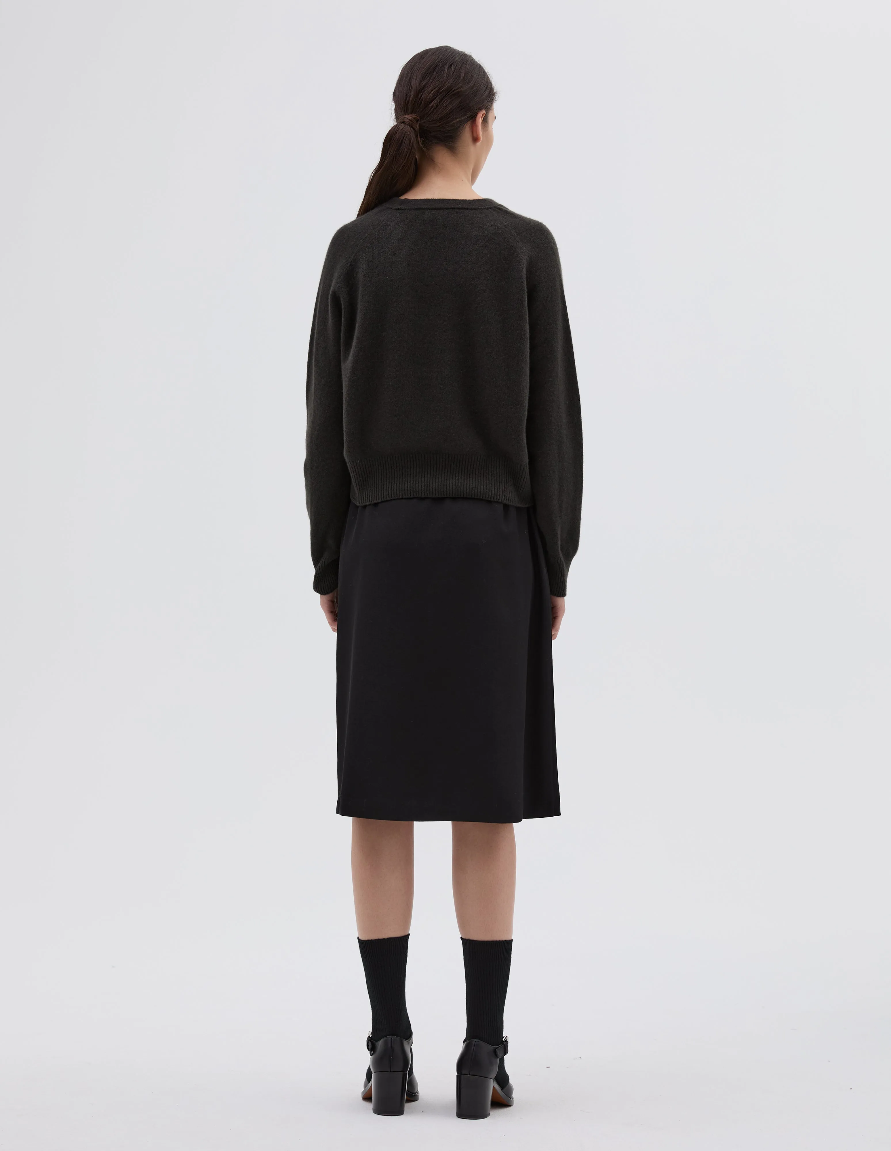 CROPPED V NECK | CASHMERE | ASSAM sold by Margaret Howell product image thumbnail 3