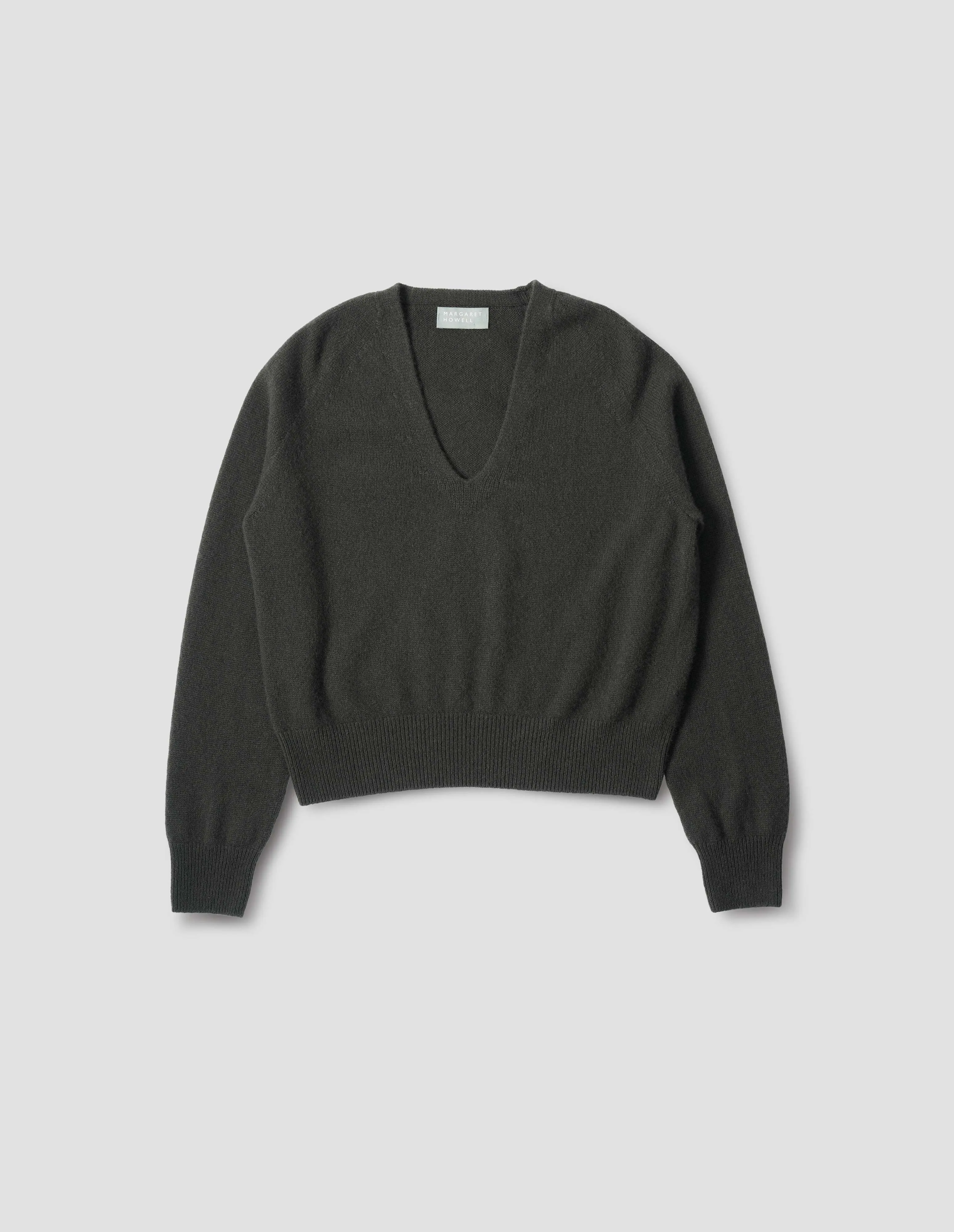 CROPPED V NECK | CASHMERE | ASSAM sold by Margaret Howell product image thumbnail 4