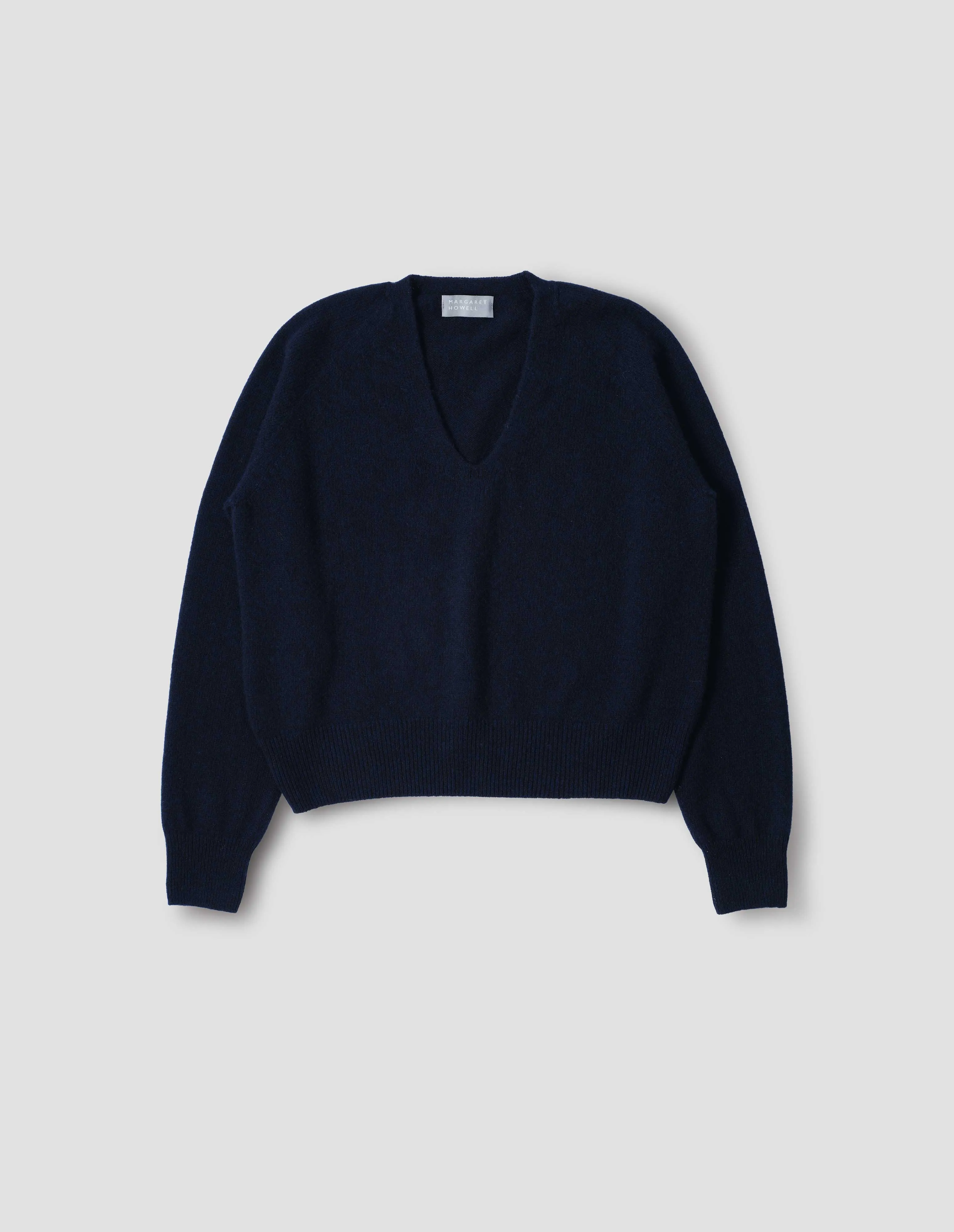 CROPPED V NECK | CASHMERE TWIST | DARK NAVY TWIST sold by Margaret Howell product image thumbnail 4