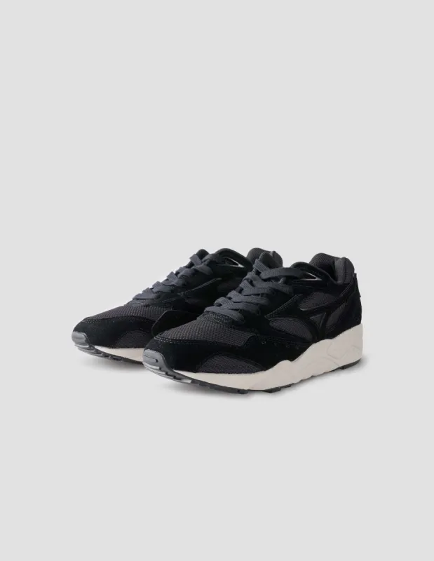 MIZUNO TRAINING SHOE | POLYESTER / SUEDE | BLACK made by Margaret Howell