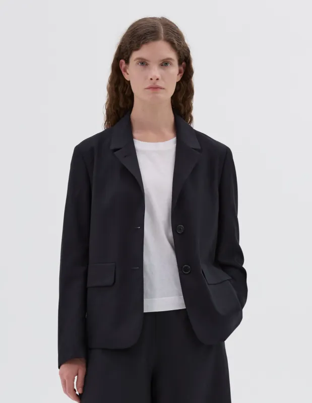 FLAP POCKET BLAZER | SUMMER WOOL | DARK NAVY sold by Margaret Howell