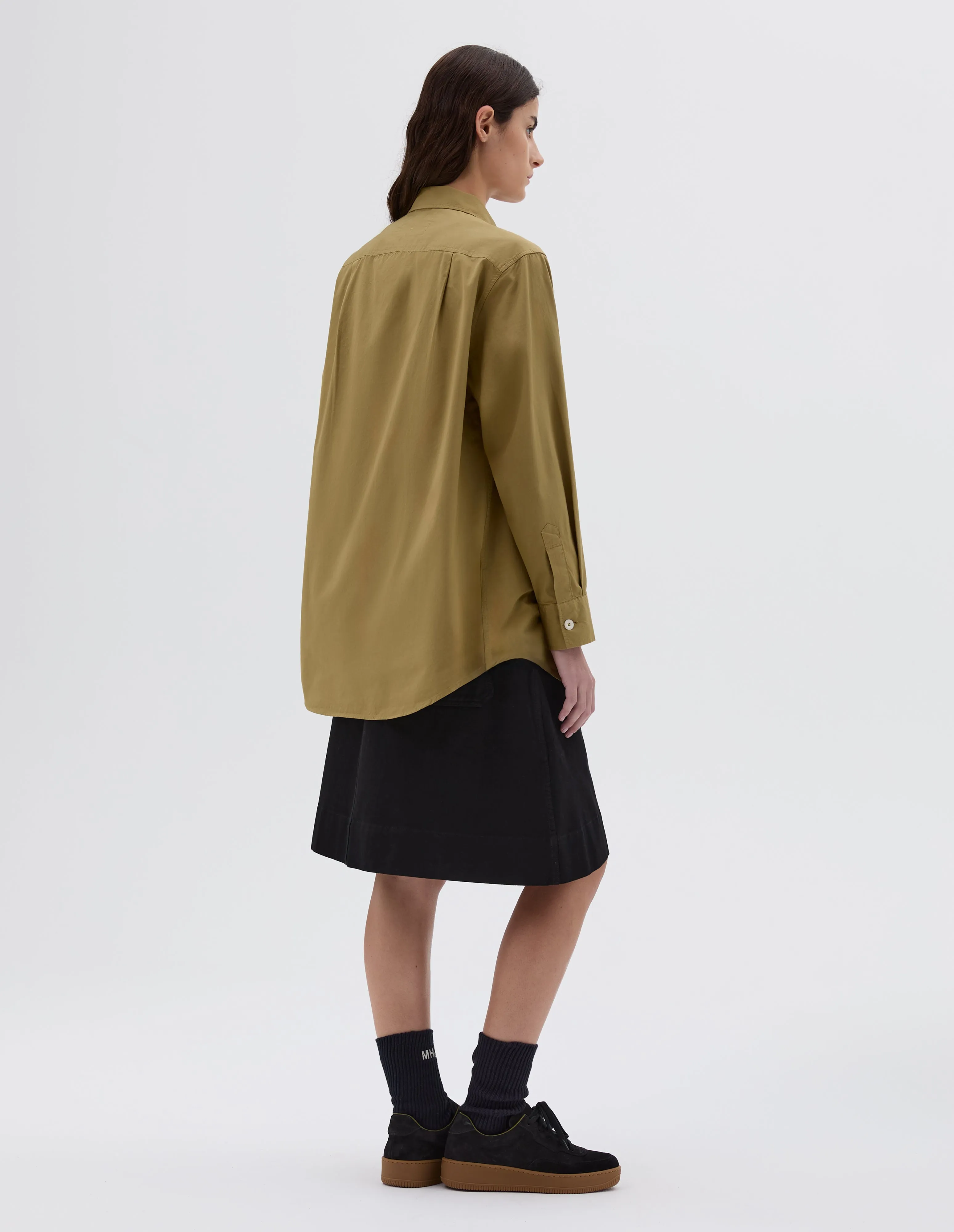 MHL. LONGLINE SHIRT | COMPACT COTTON POPLIN | FRESH OLIVE sold by Margaret Howell product image thumbnail 3