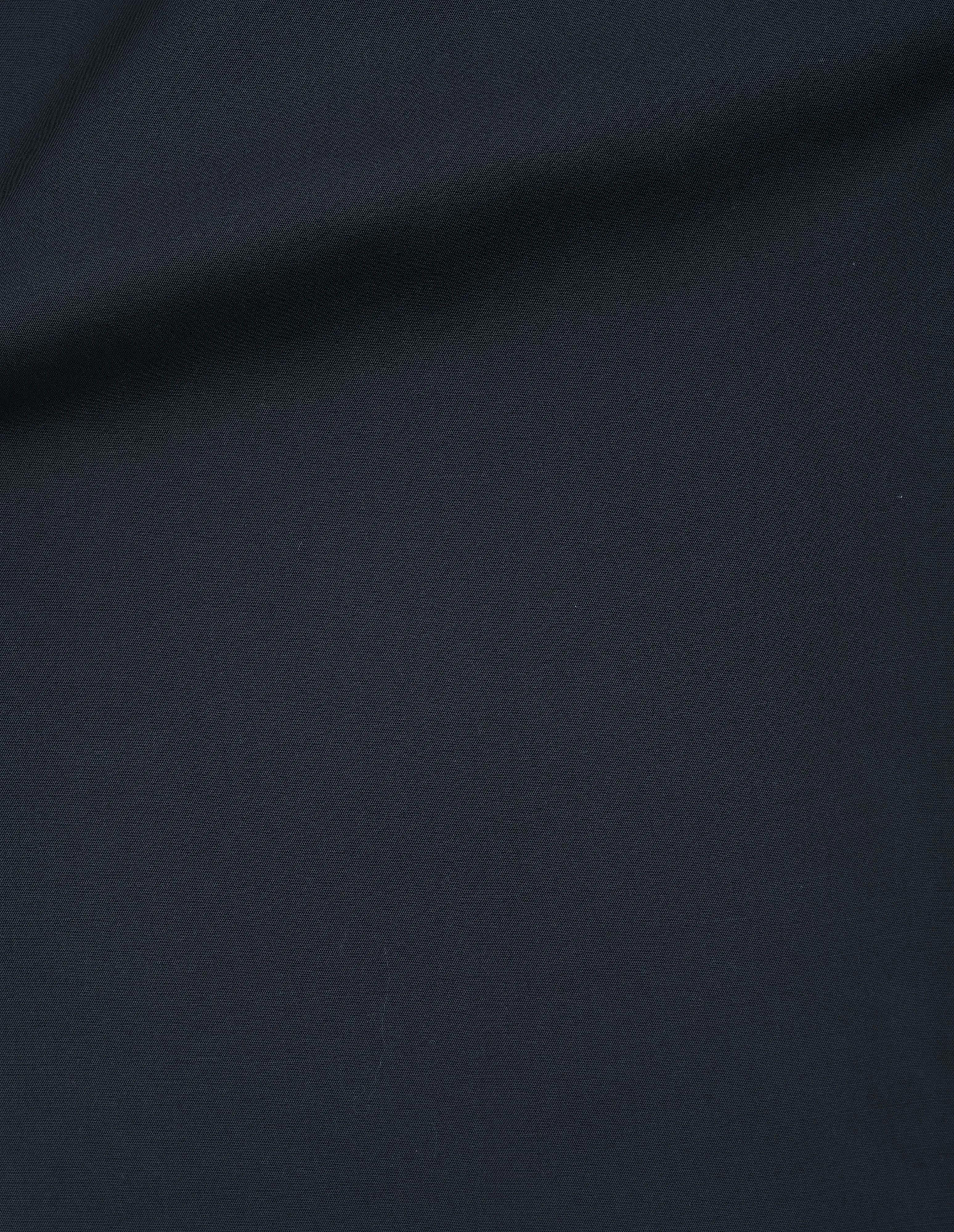 MIDI WAIST CROP TROUSERS | COTTON LINEN TWILL | MIDNIGHT sold by Margaret Howell product image thumbnail 5