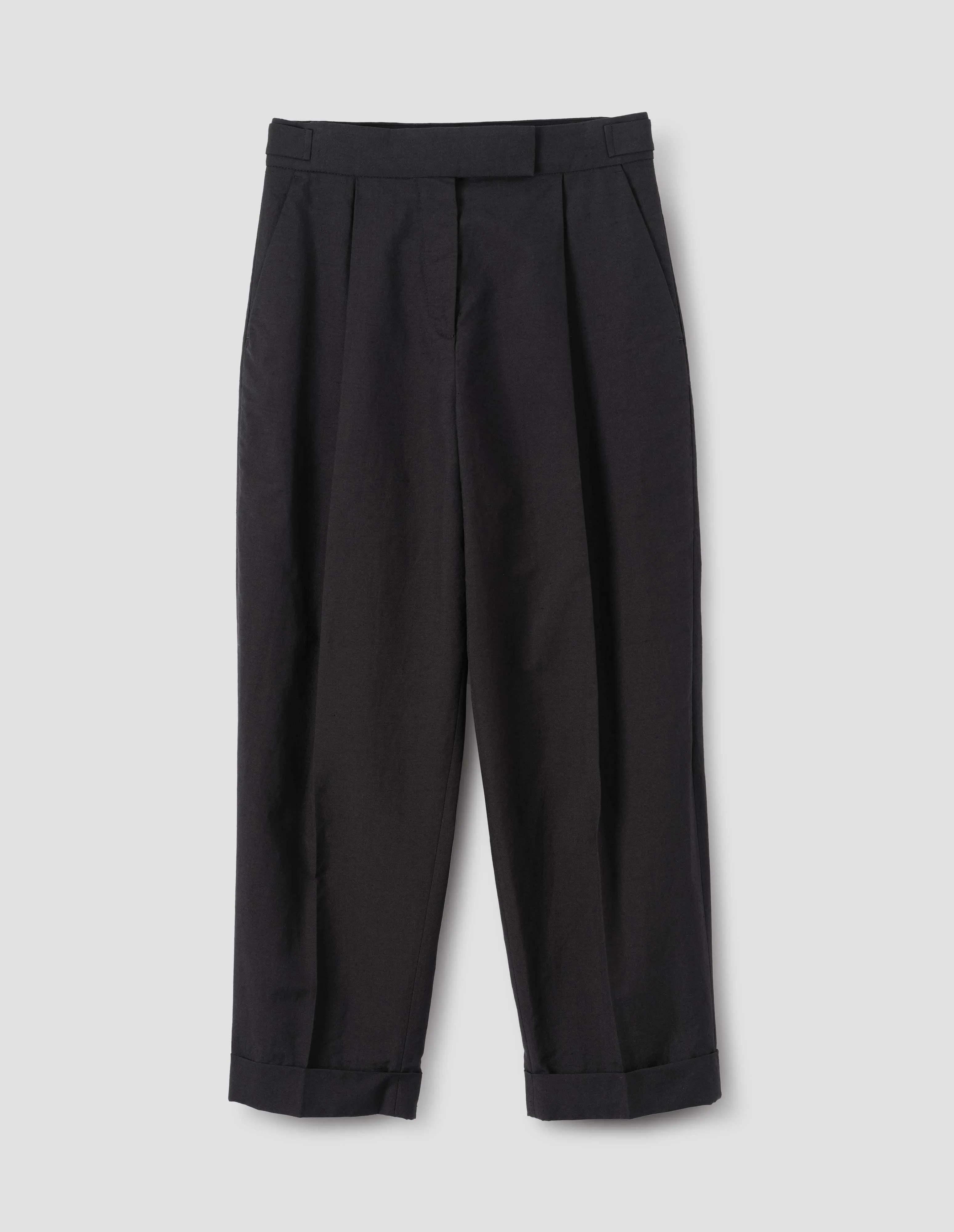 SINGLE PLEAT CROPPED TROUSERS | YARN DYED WOOL LINEN | BLACK sold by Margaret Howell product image thumbnail 3