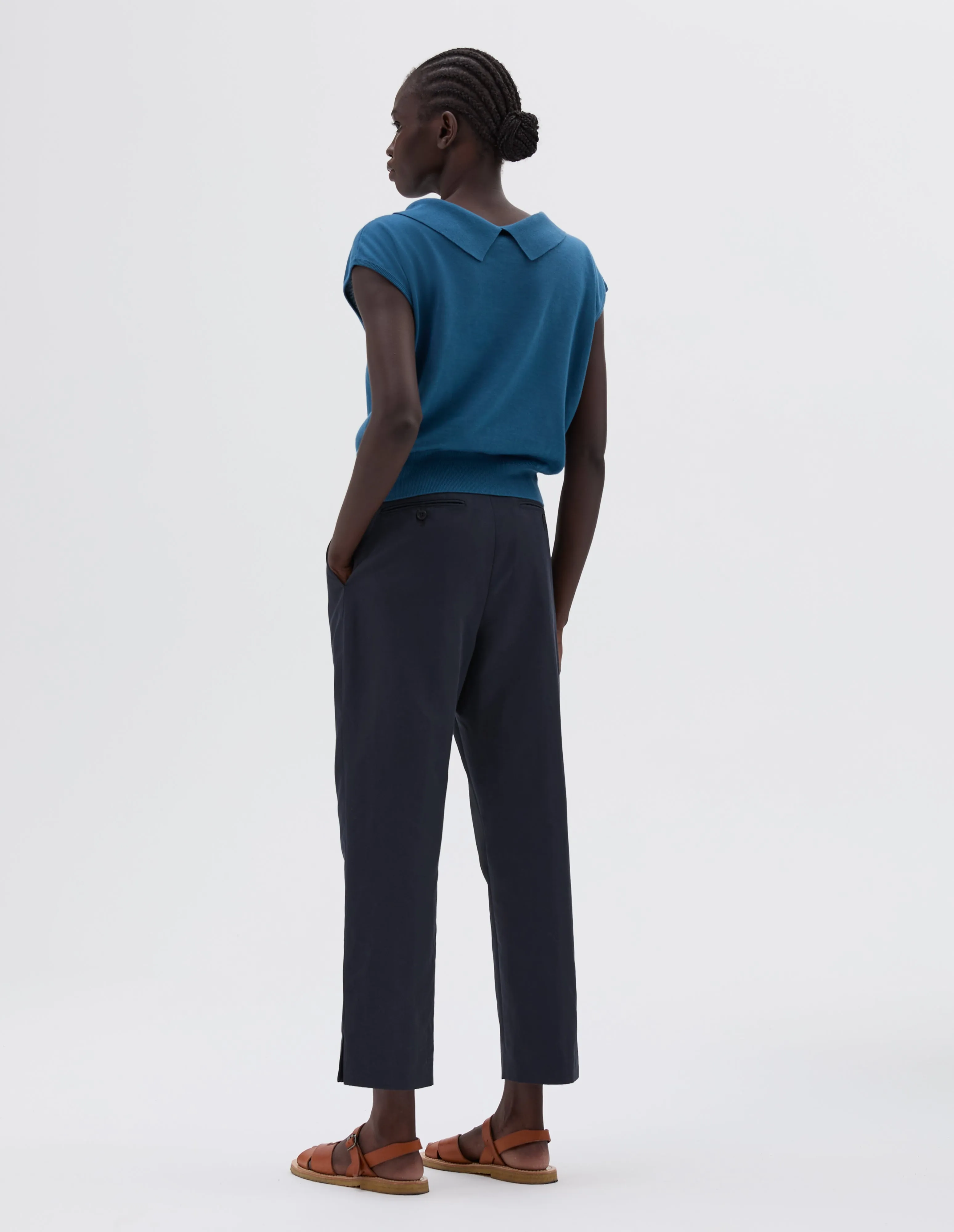 COLLARED PULLOVER VEST | FINE LINEN COTTON | AEGEAN sold by Margaret Howell product image thumbnail 3