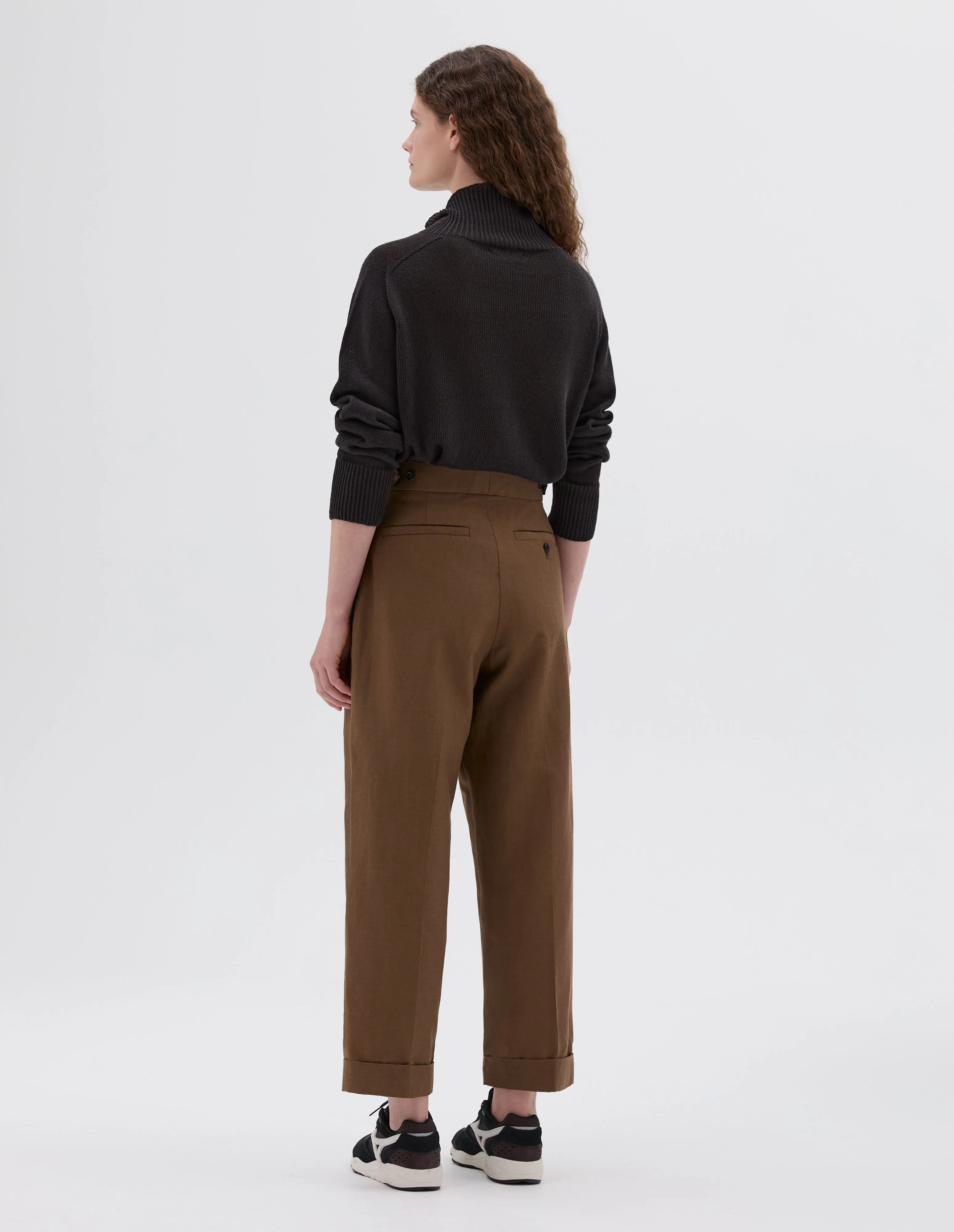 SINGLE PLEAT CROPPED TROUSERS | YARN DYED WOOL LINEN | DARK SAND sold by Margaret Howell product image thumbnail 2