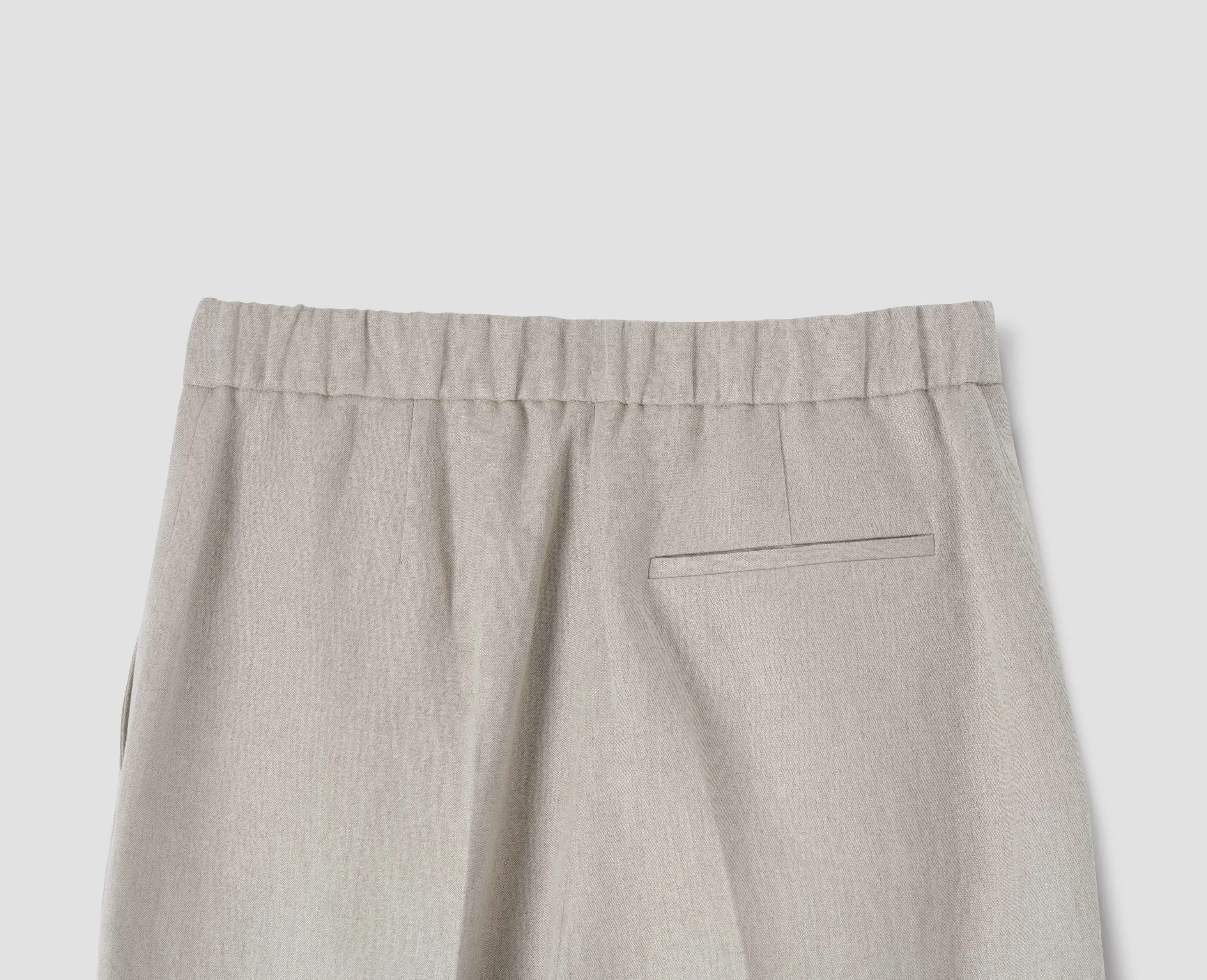 PLEATED FRONT CROPPED TROUSERS | COMPACT LINEN YARNDYE | NATURAL sold by Margaret Howell product image thumbnail 4
