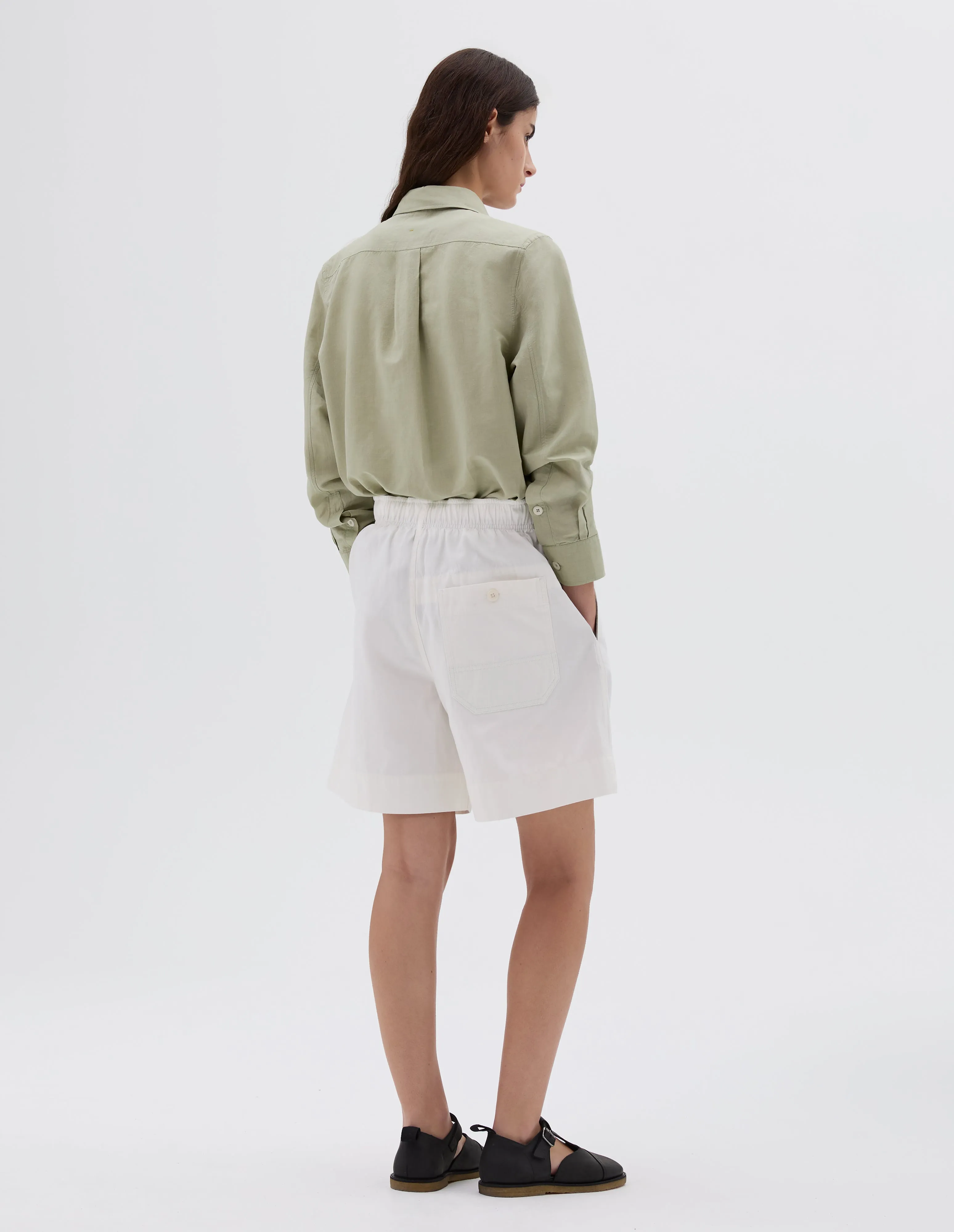 MHL. SCOUT SHORTS | COTTON LINEN PLAINWEAVE | OFF WHITE sold by Margaret Howell product image thumbnail 2