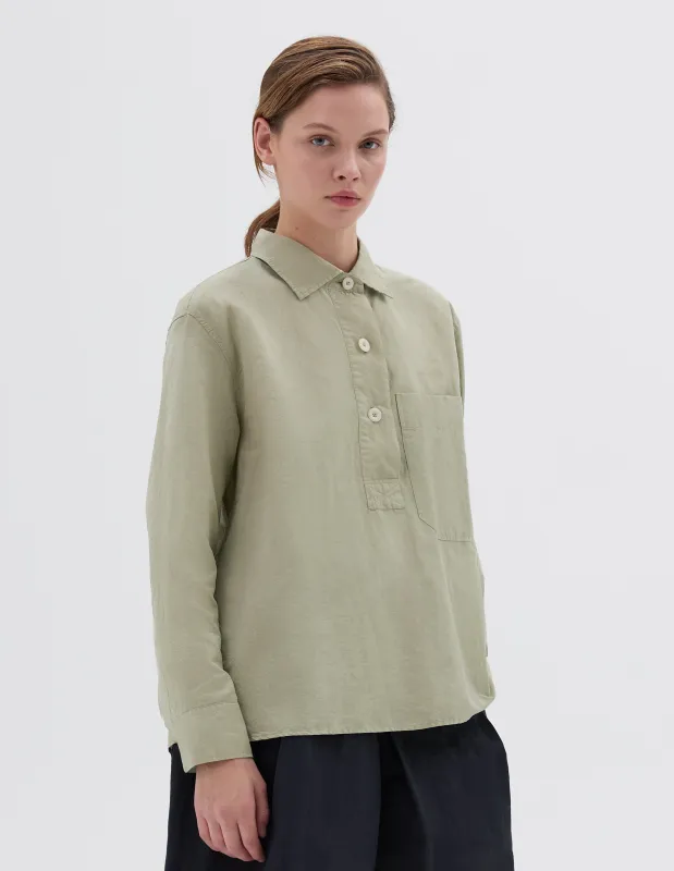MHL. BIG POCKET SWING SHIRT | LIGHTWEIGHT COTTON LINEN | PALE GREEN sold by Margaret Howell