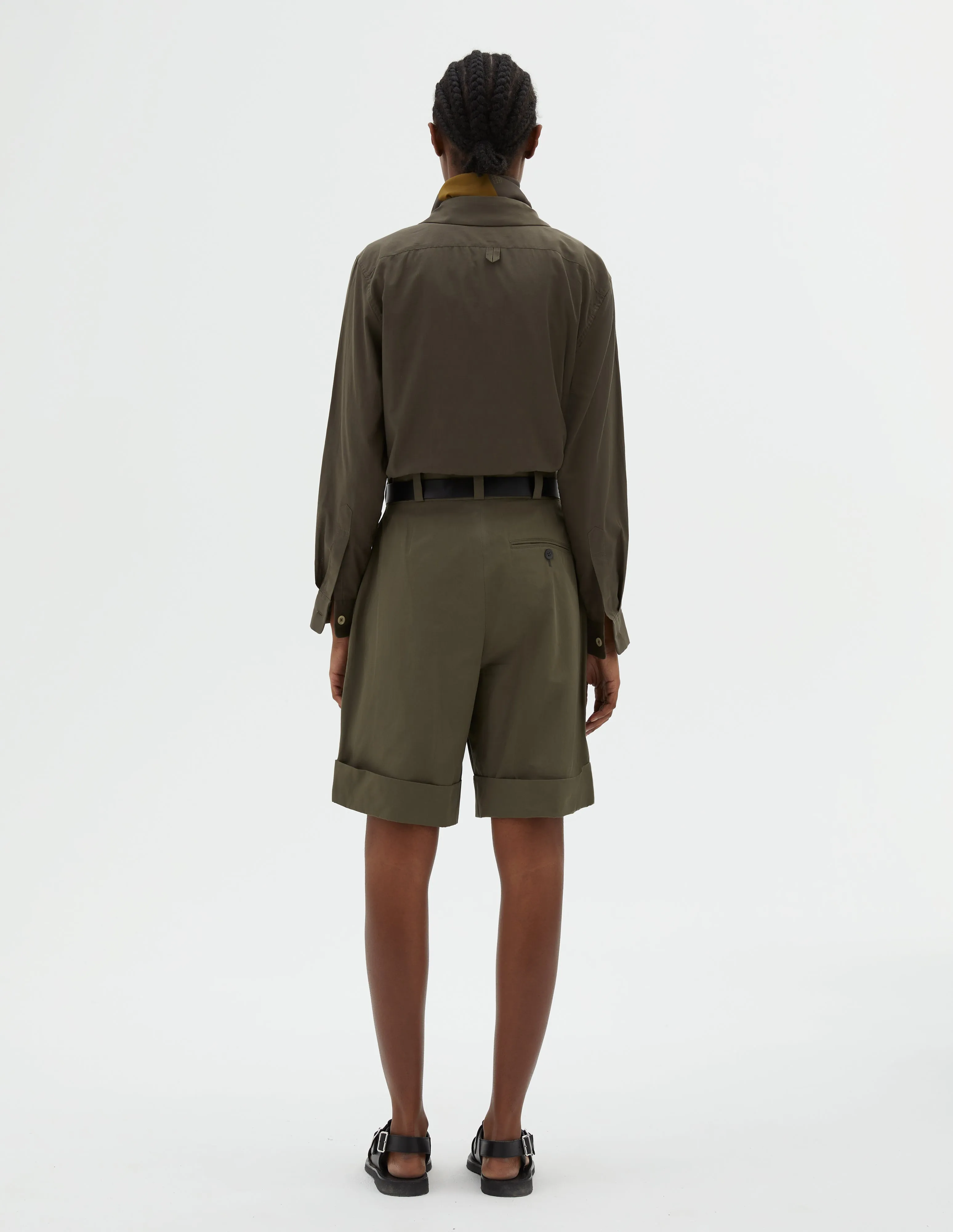 TAILORED SHORT | DENSE COTTON POPLIN | KHAKI GREEN sold by Margaret Howell product image thumbnail 2
