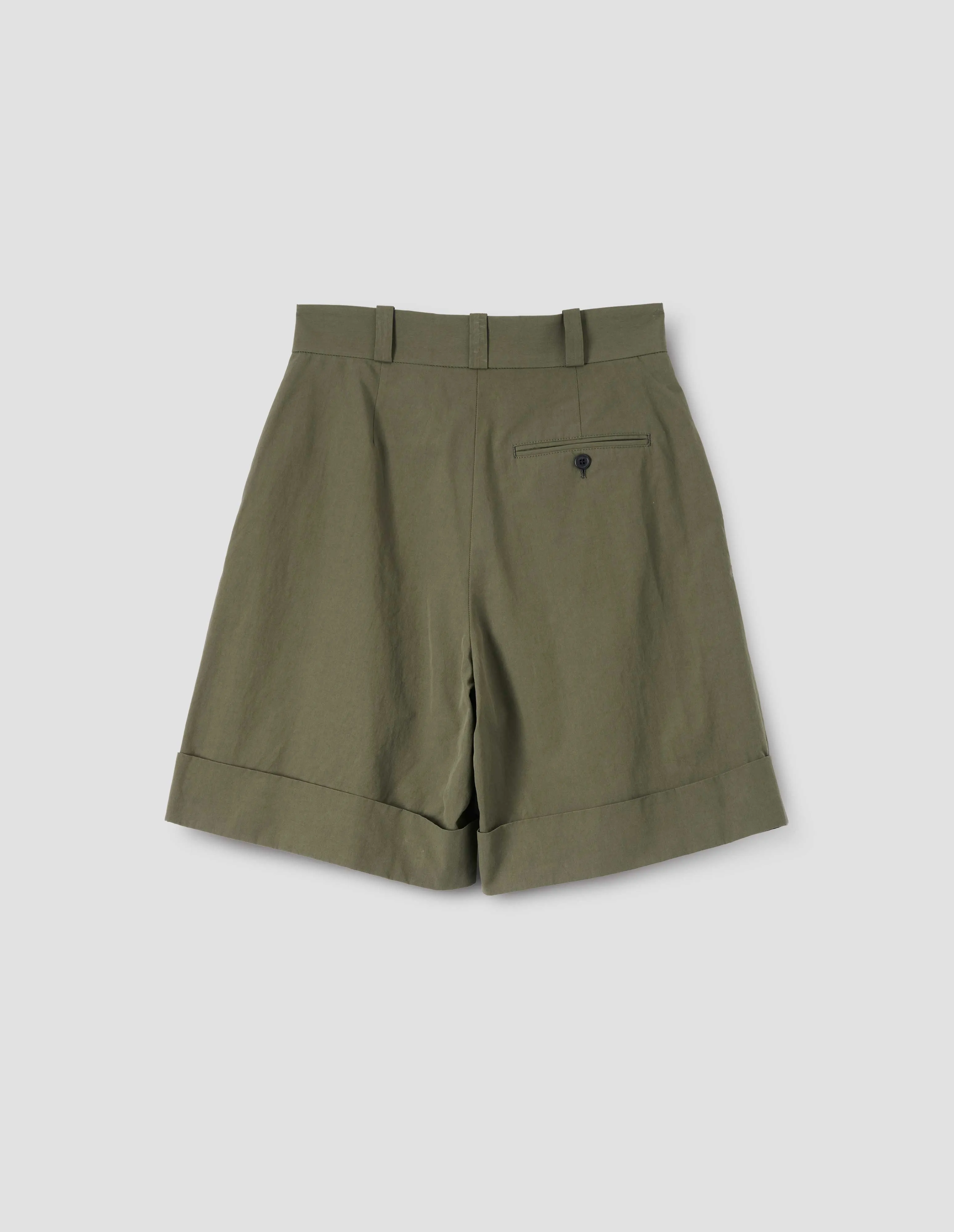 TAILORED SHORT | DENSE COTTON POPLIN | KHAKI GREEN sold by Margaret Howell product image thumbnail 4